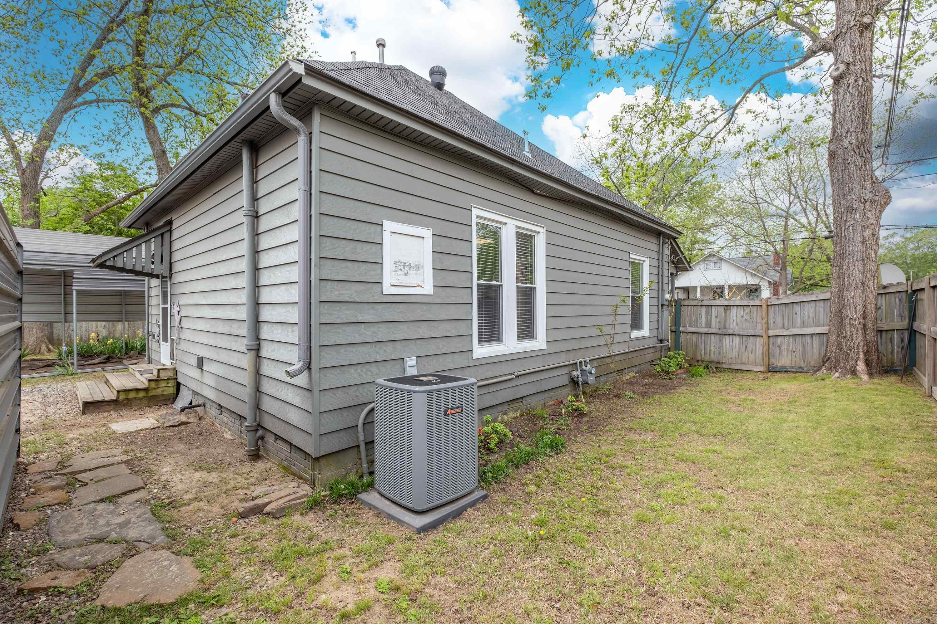 1150  Clifton  Conway, AR