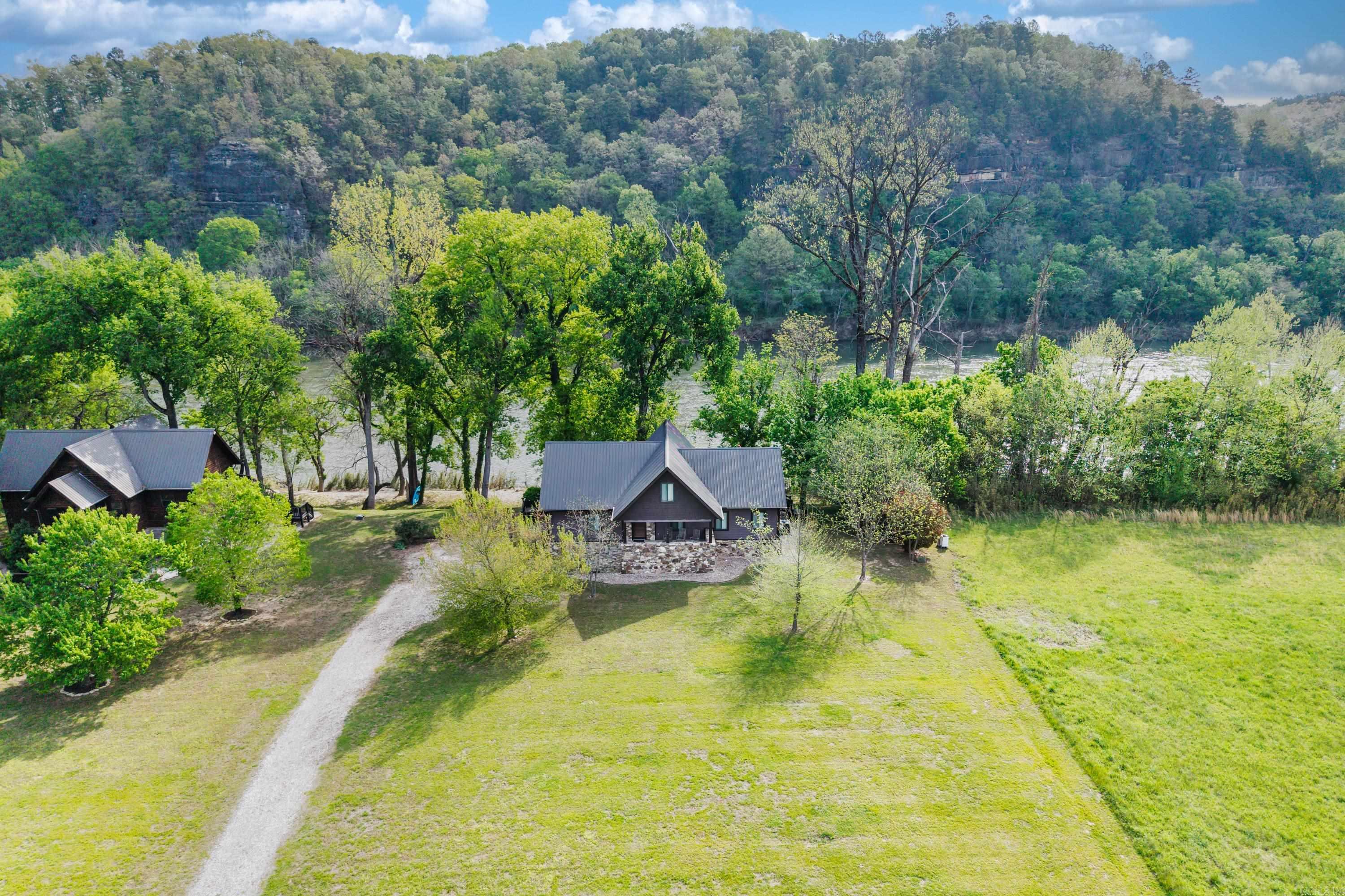 349 off  McPhearson  Norfork, AR