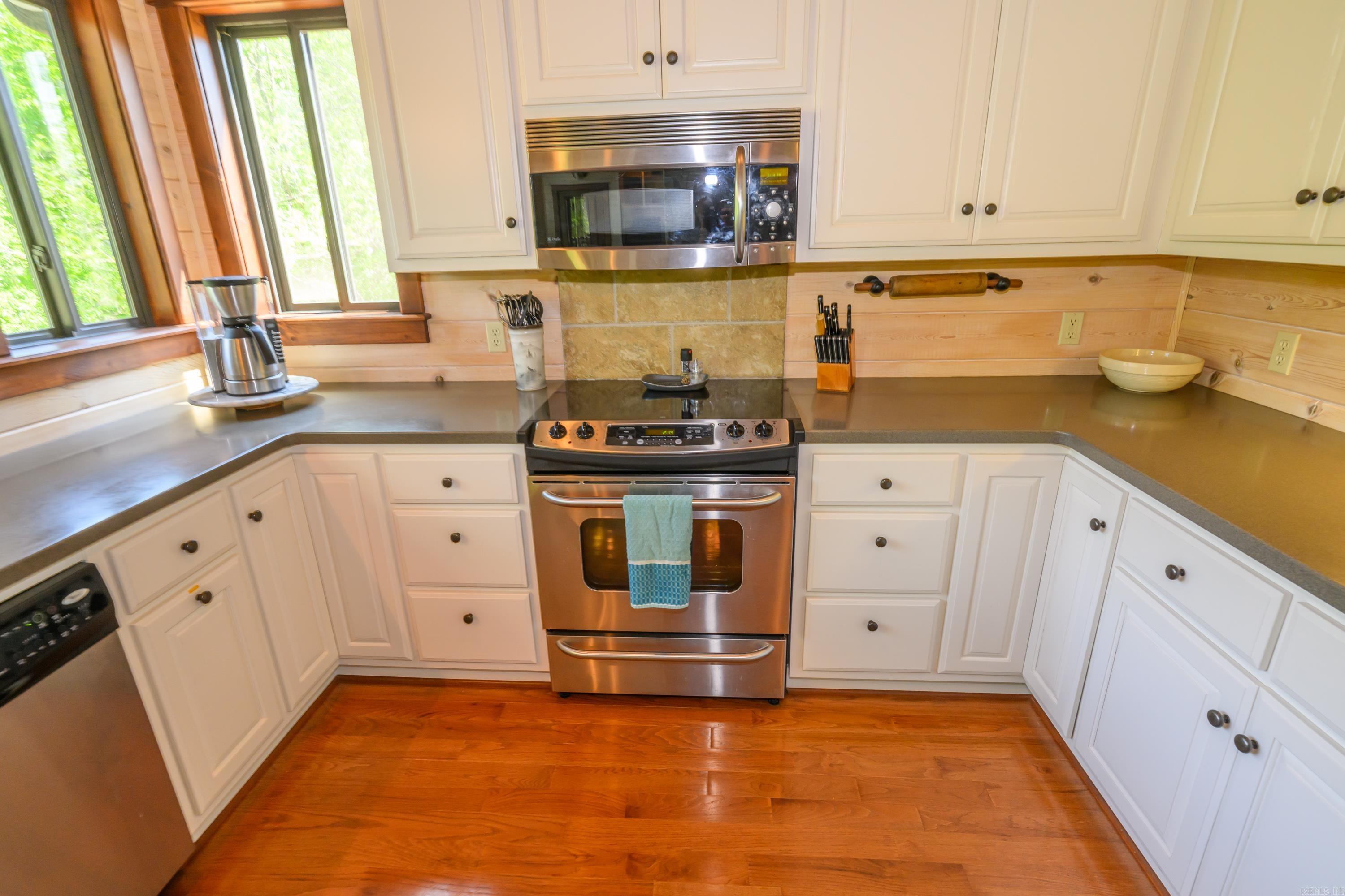 349 off  McPhearson  Norfork, AR