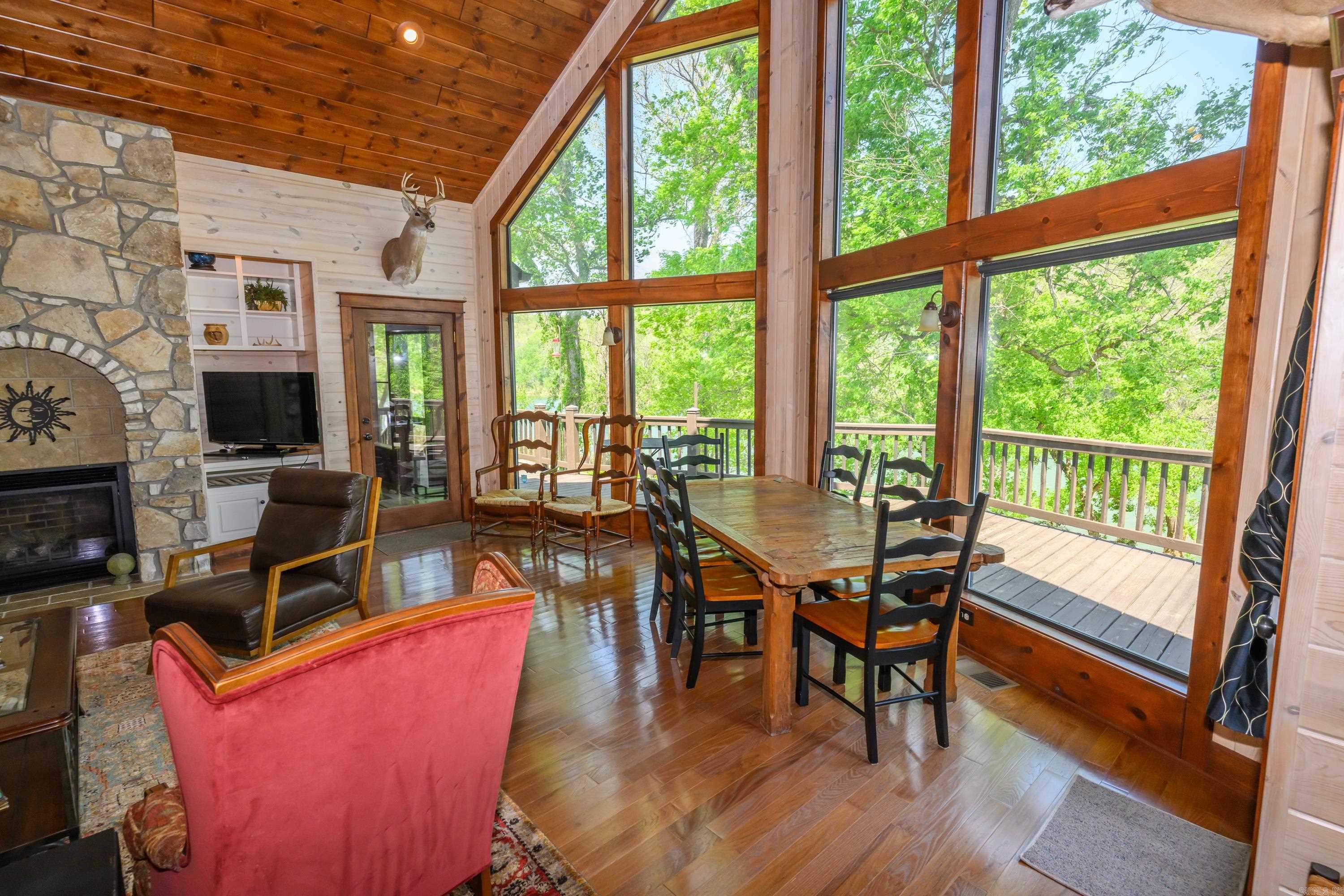 349 off  McPhearson  Norfork, AR
