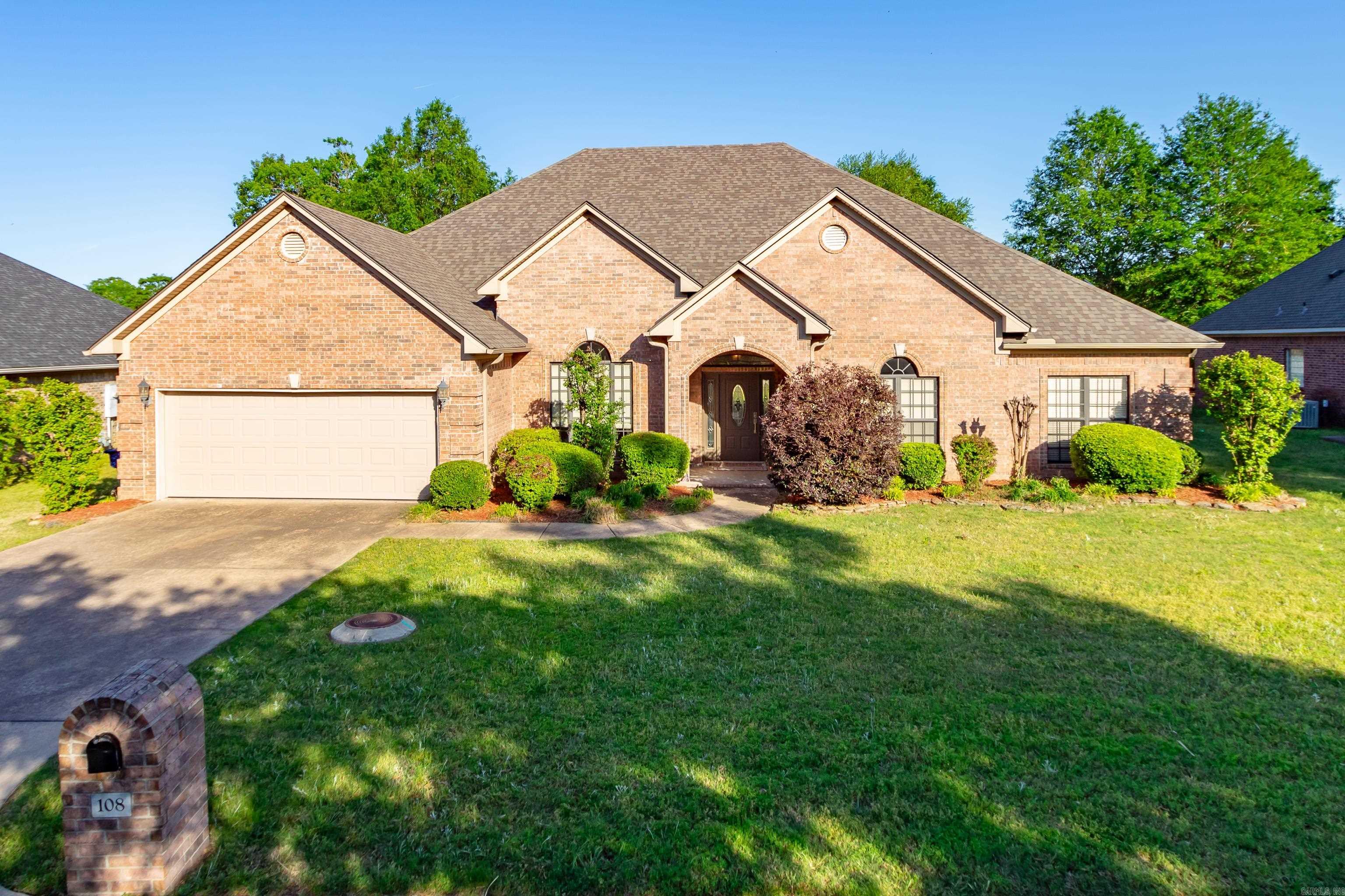 108  BOURIESE  Maumelle, AR