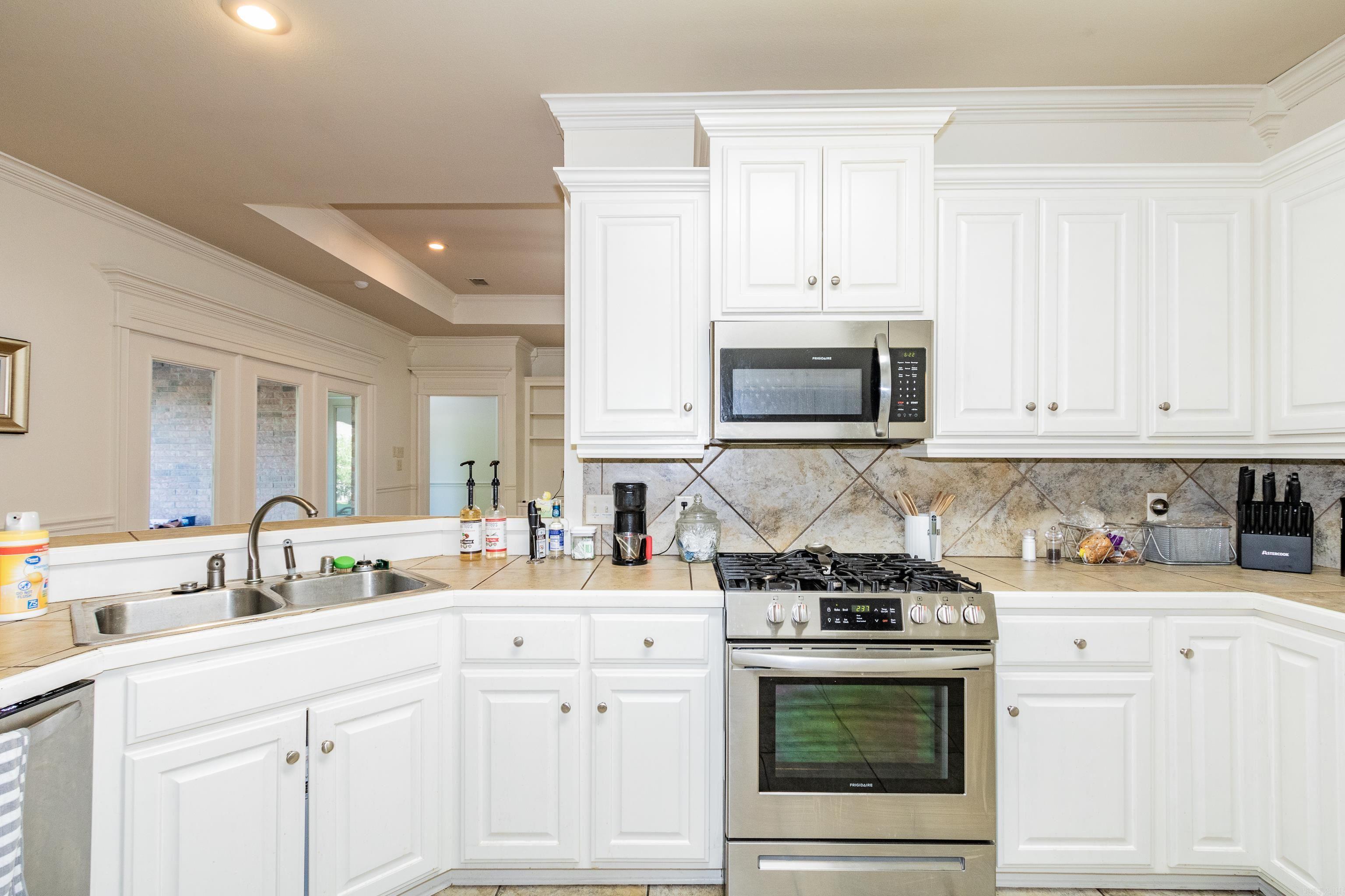 108  BOURIESE  Maumelle, AR