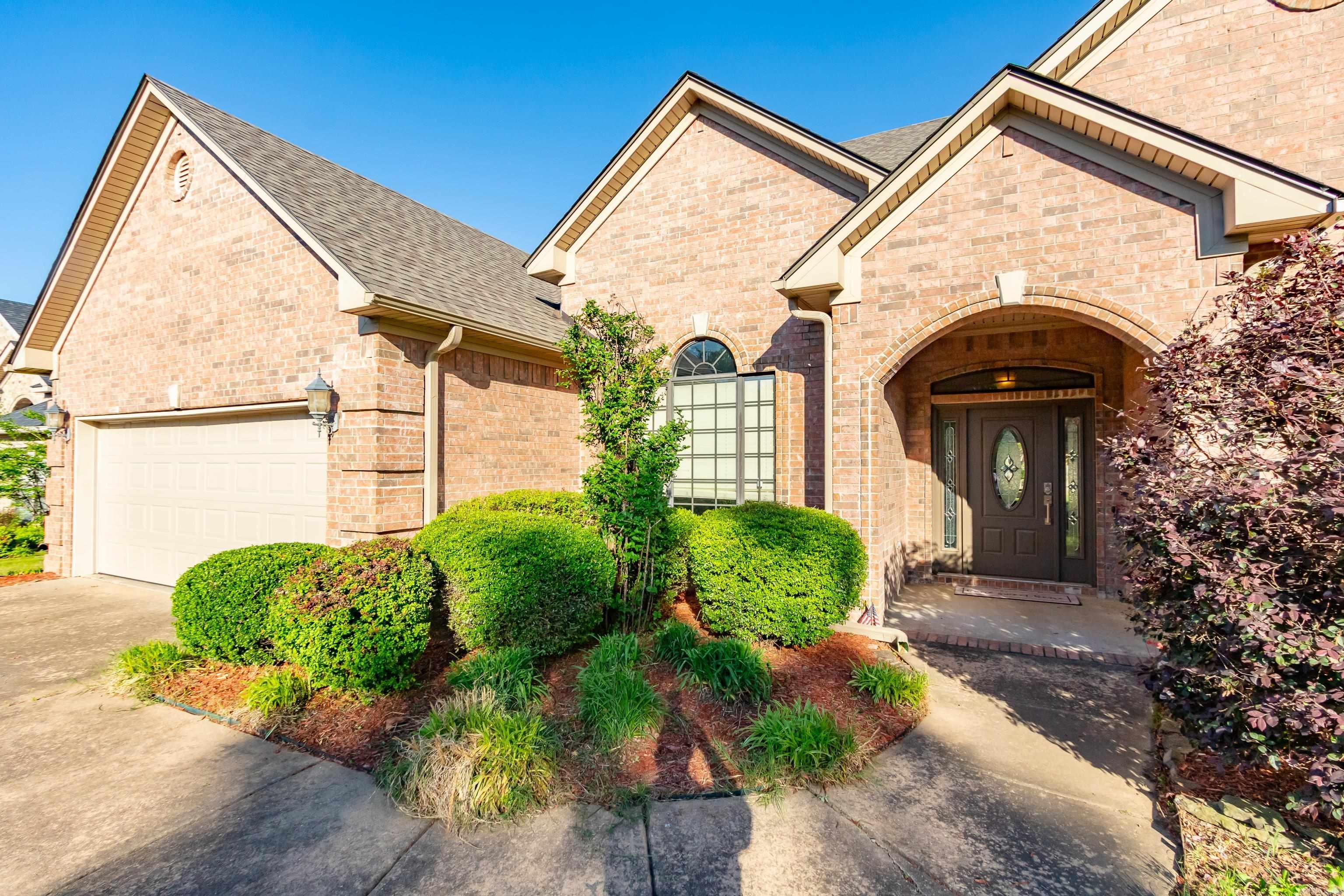 108  BOURIESE  Maumelle, AR