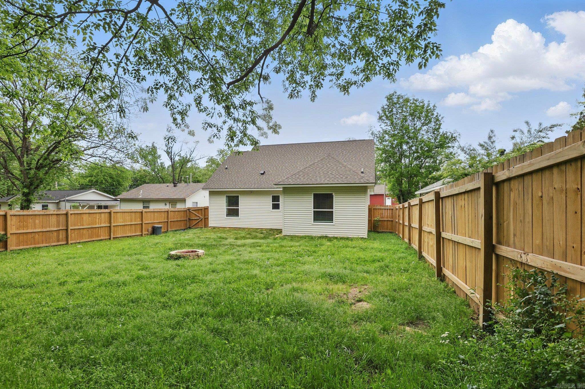 712 W Ashley  Benton, AR