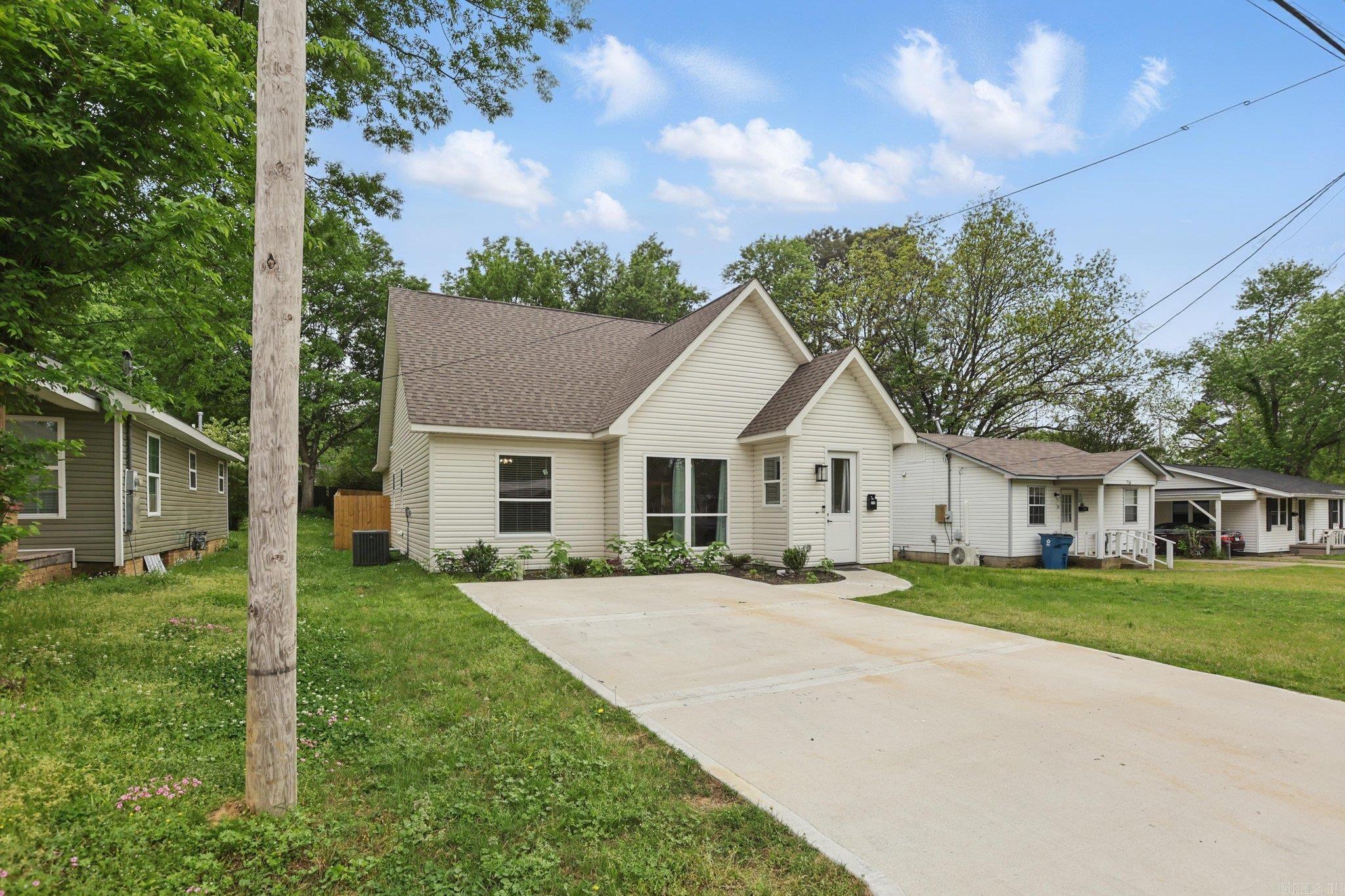 712 W Ashley  Benton, AR