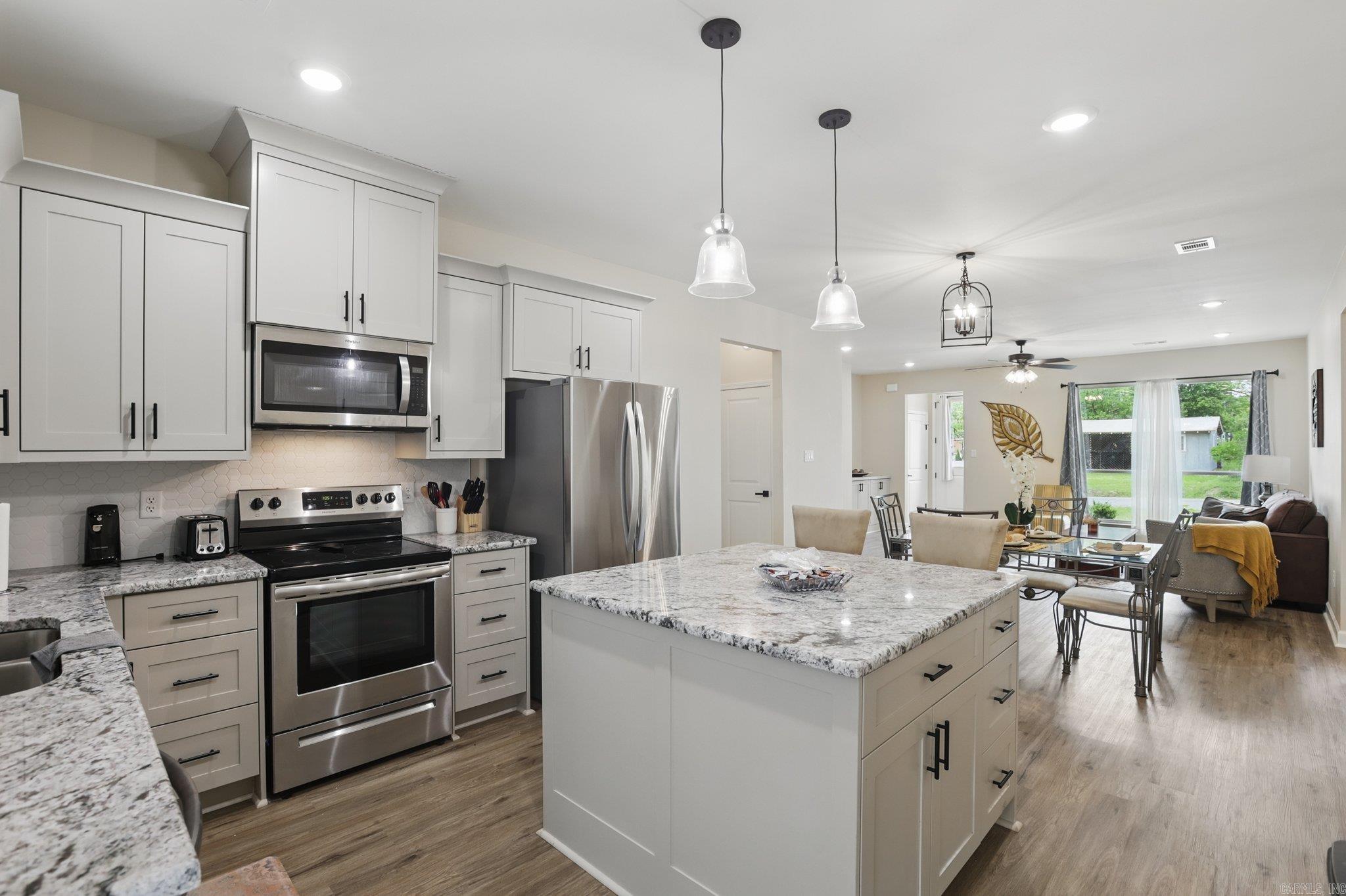 712 W Ashley  Benton, AR