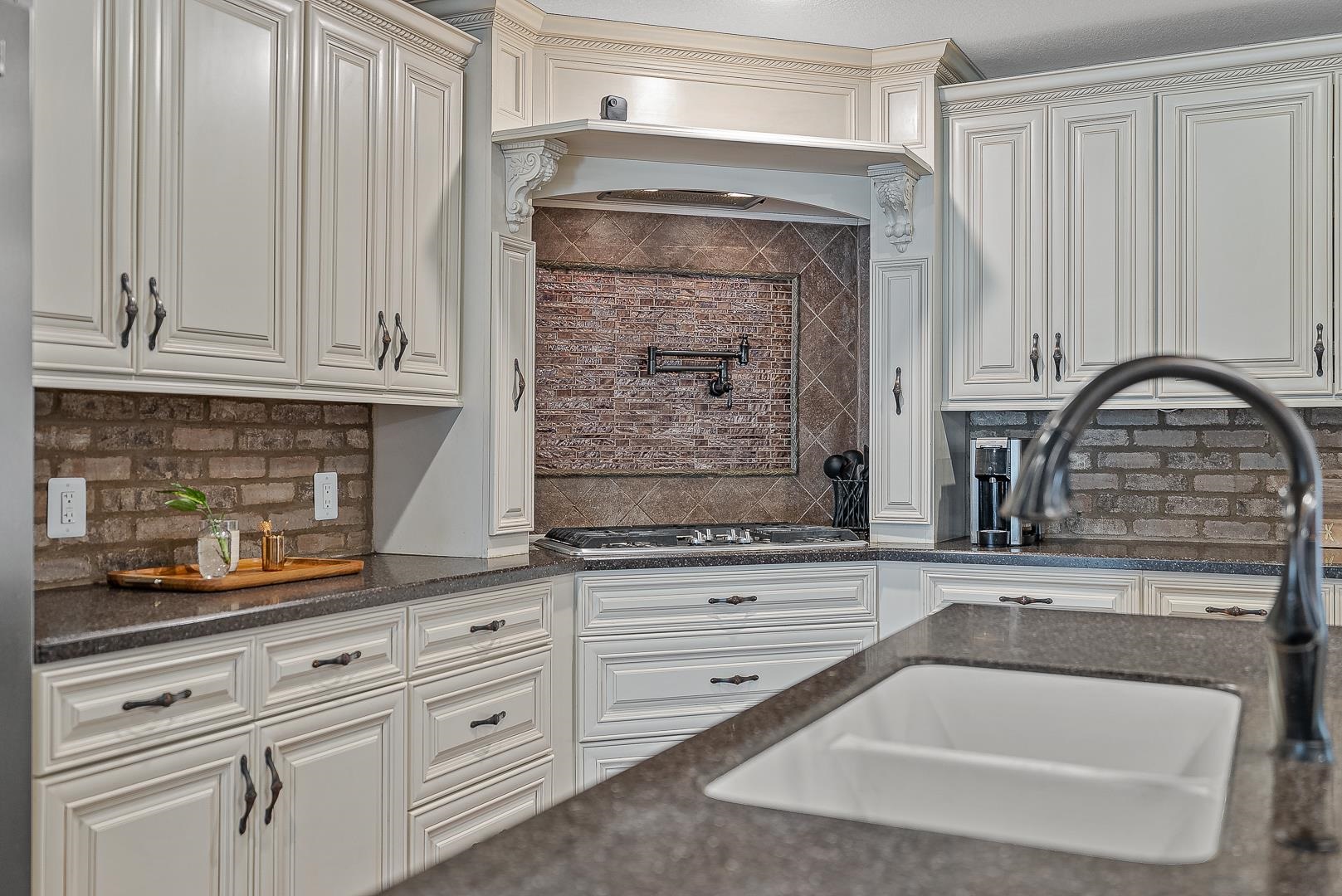 1616  Neely  Jonesboro, AR