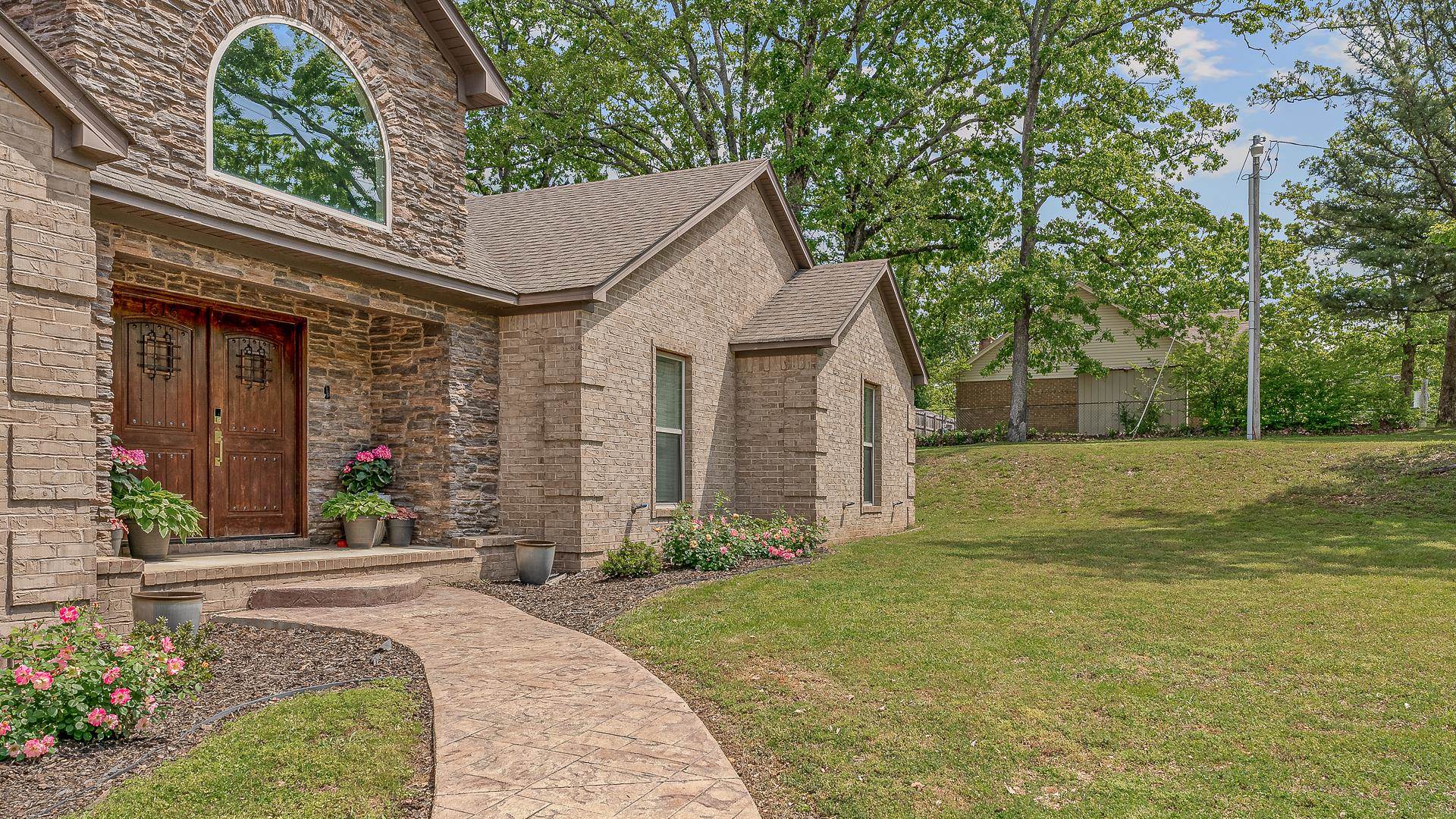 1616  Neely  Jonesboro, AR