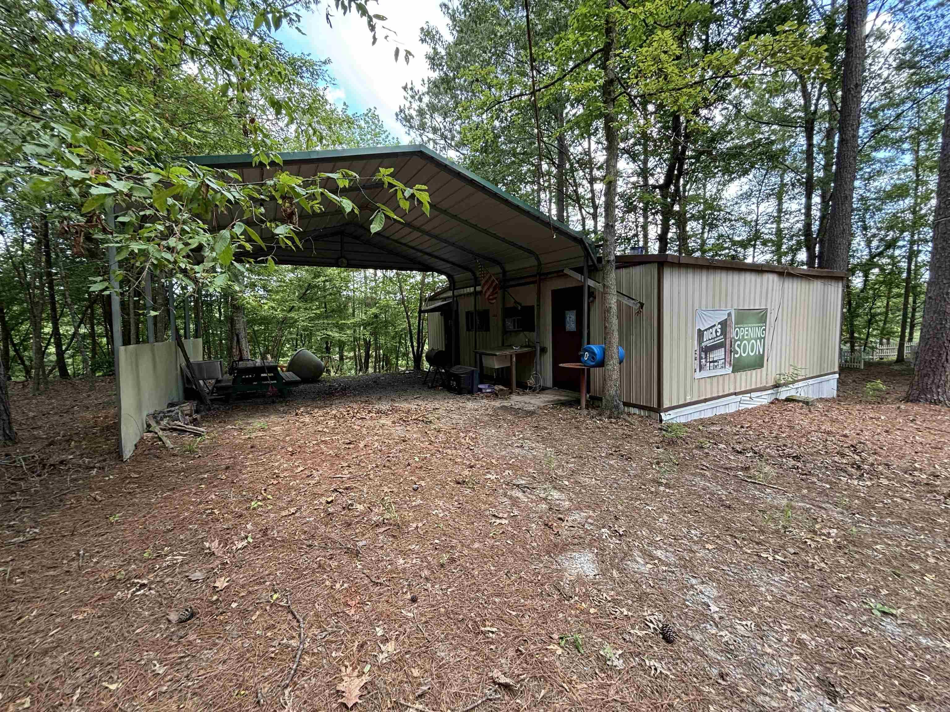 2533  Mail Route Road  Hensley, AR