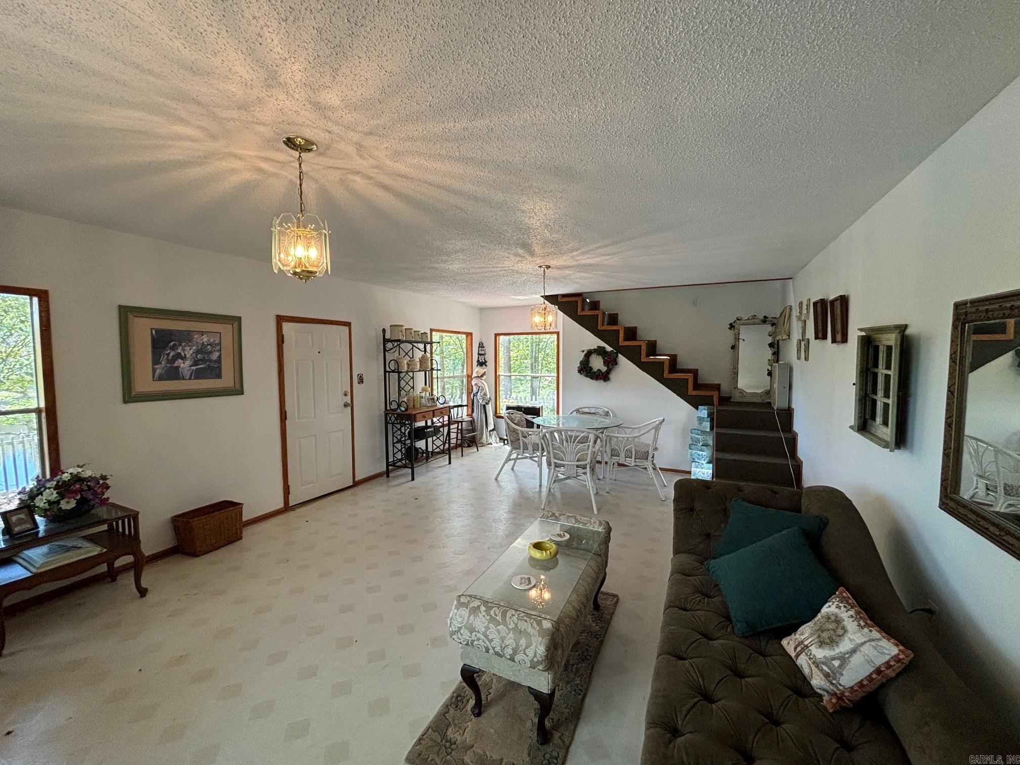 2533  Mail Route Road  Hensley, AR