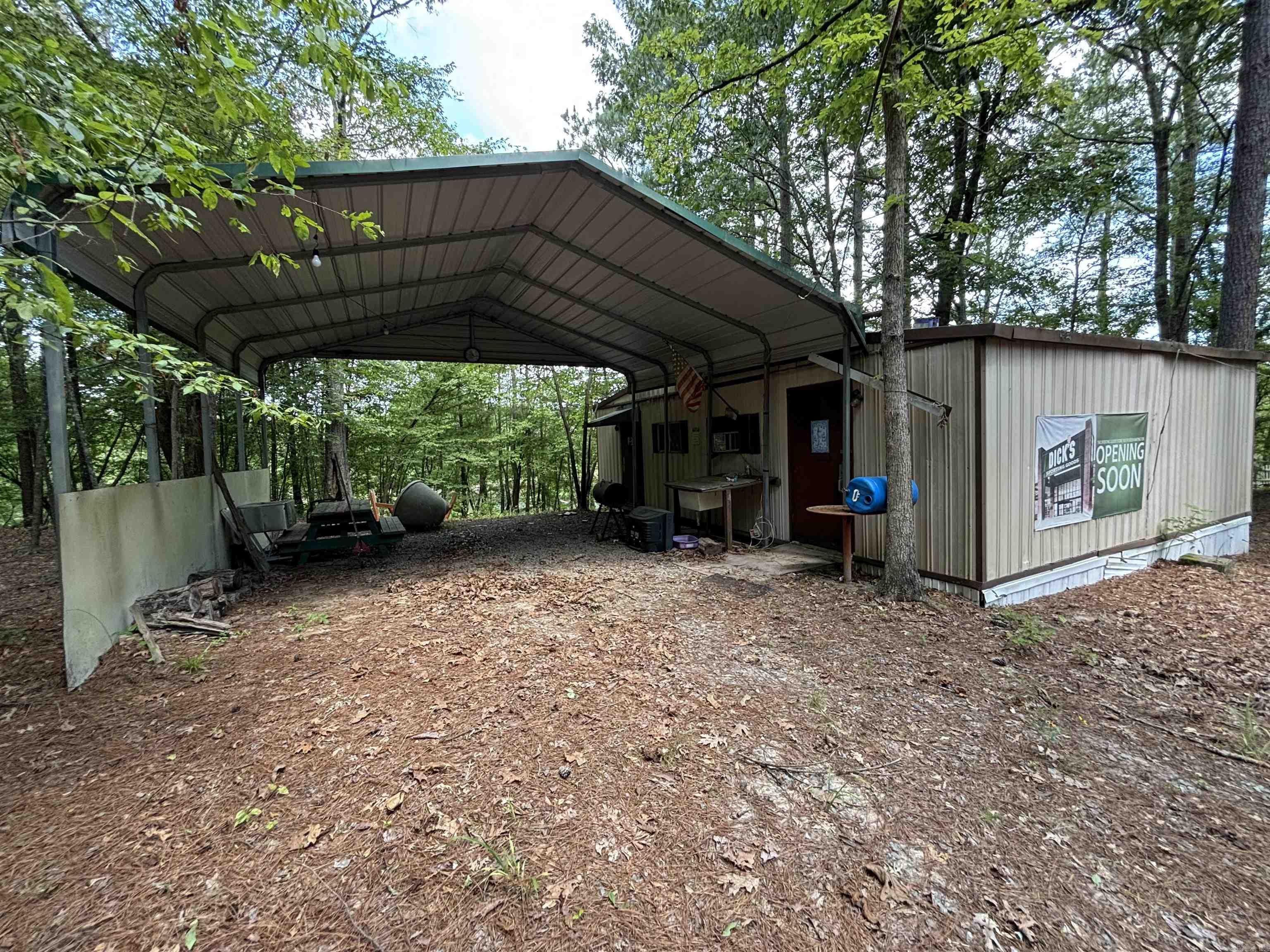 2533 Mail Route Road  Hensley, AR