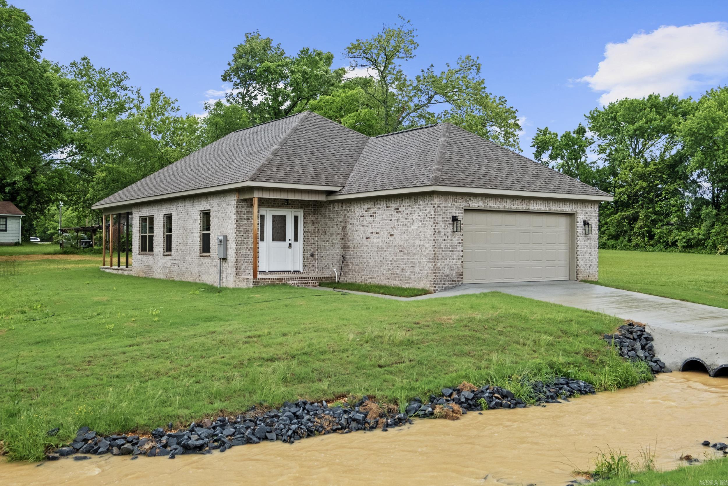 22  Ledrick  Mayflower, AR