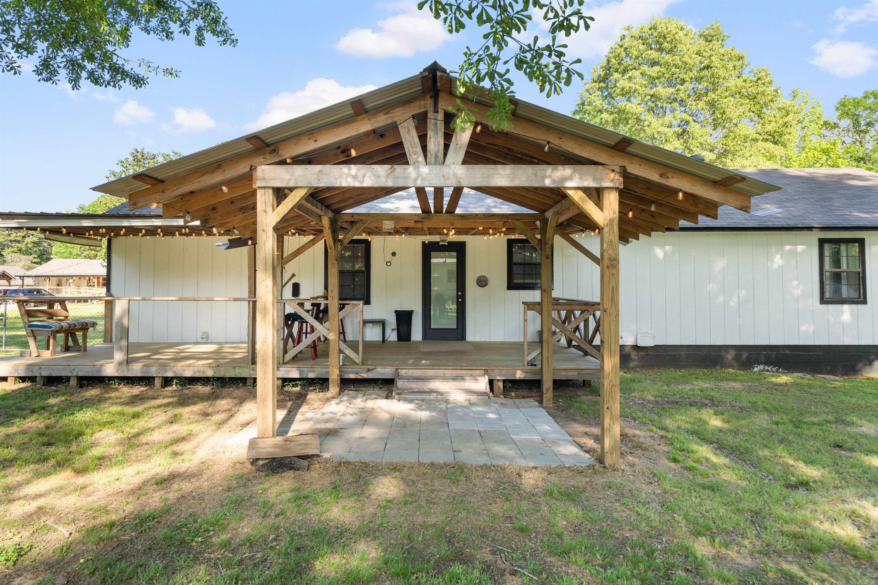 711 S Red  Sheridan, AR