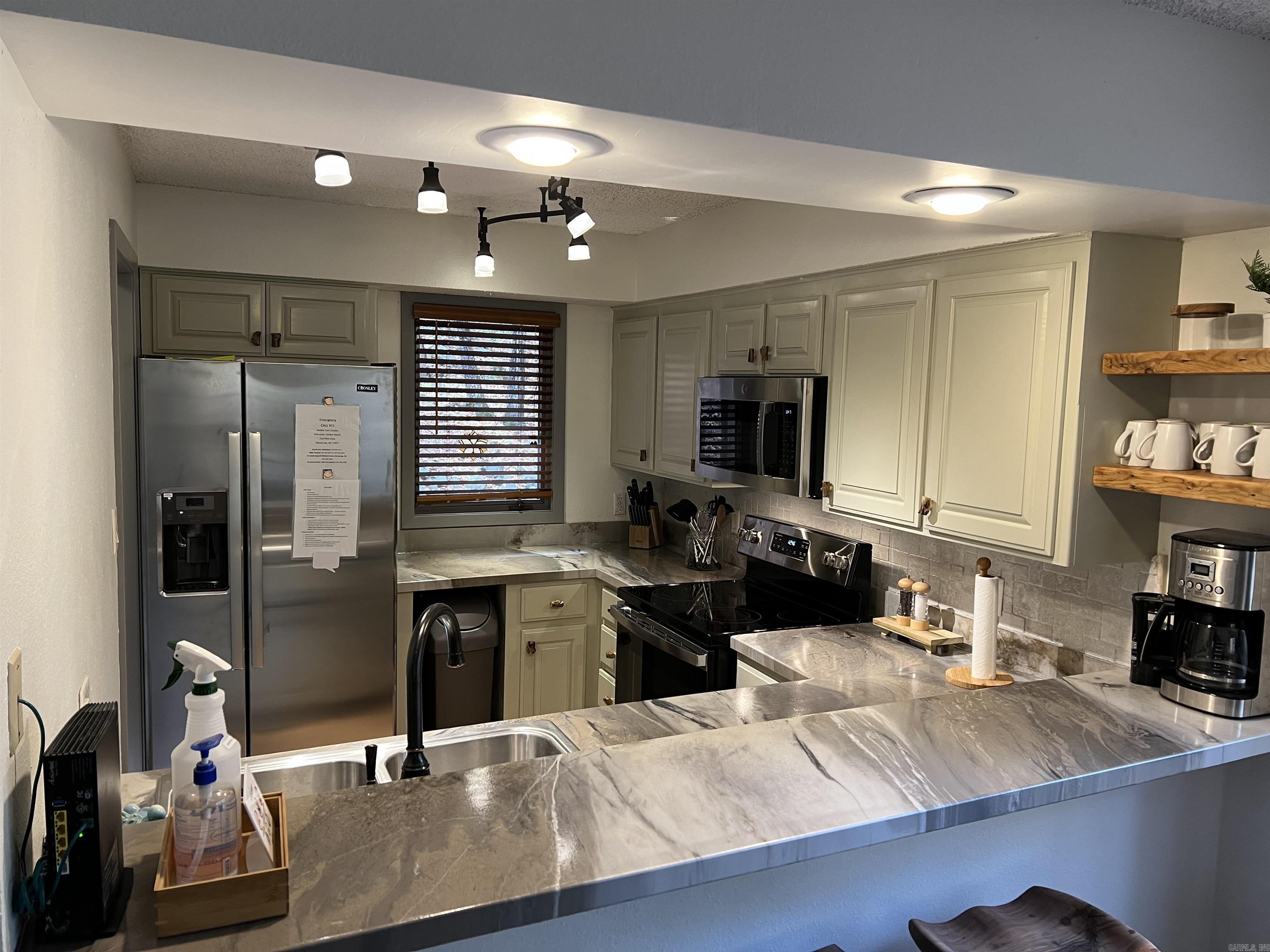 21  Pine  Mount Ida, AR