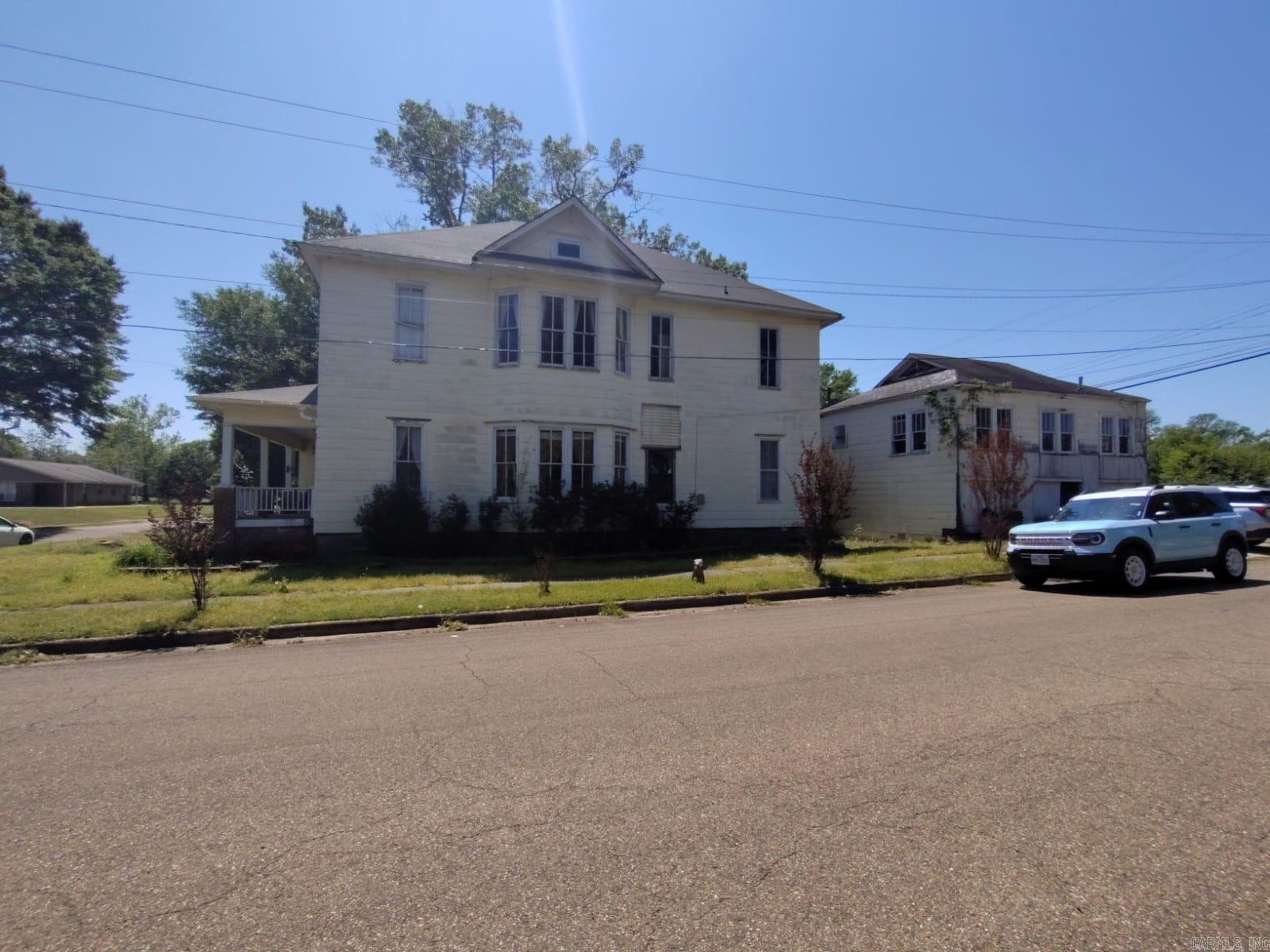 947  Pecan Street  Texarkana, AR