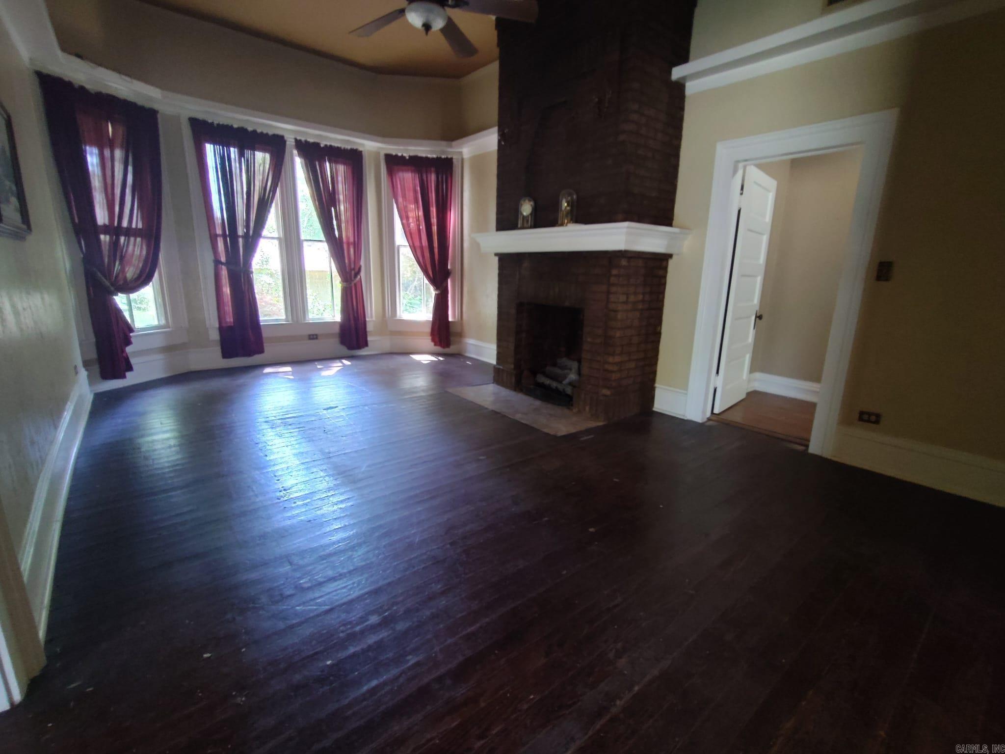 947  Pecan Street  Texarkana, AR