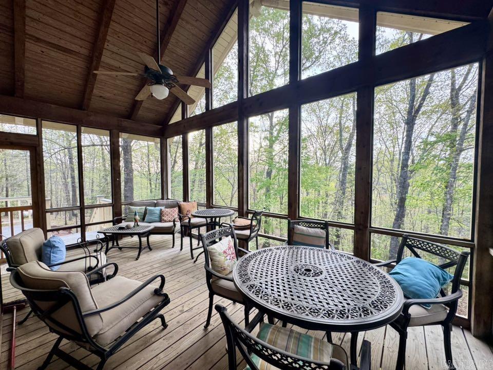 855 N Ridgeview  Mountain View, AR