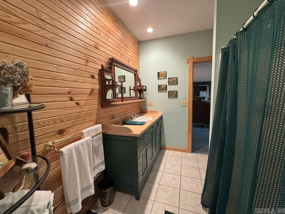 855 N Ridgeview  Mountain View, AR