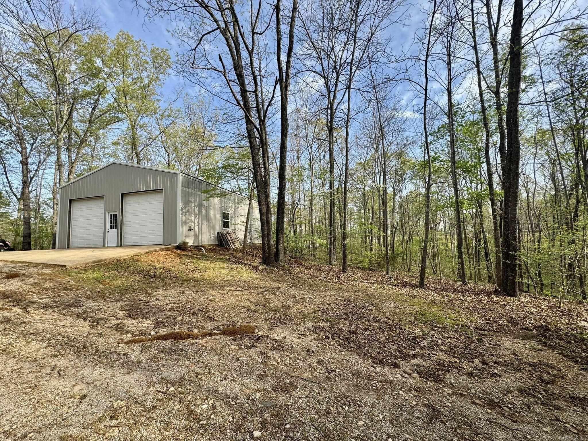 855 N Ridgeview  Mountain View, AR