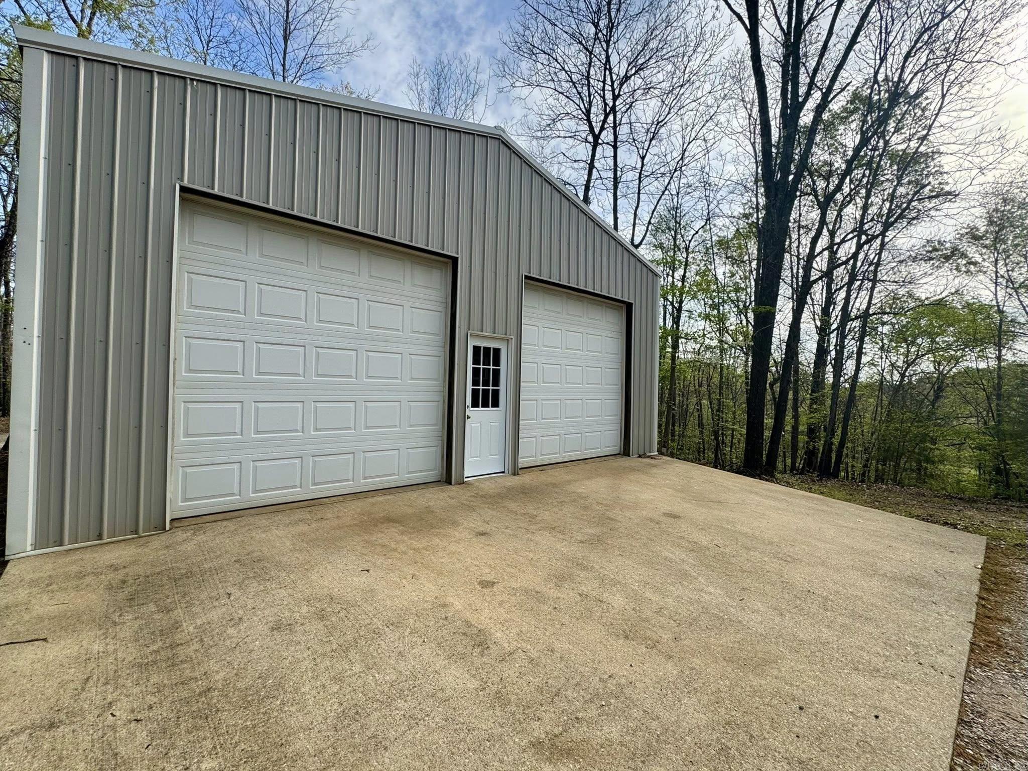 855 N Ridgeview  Mountain View, AR