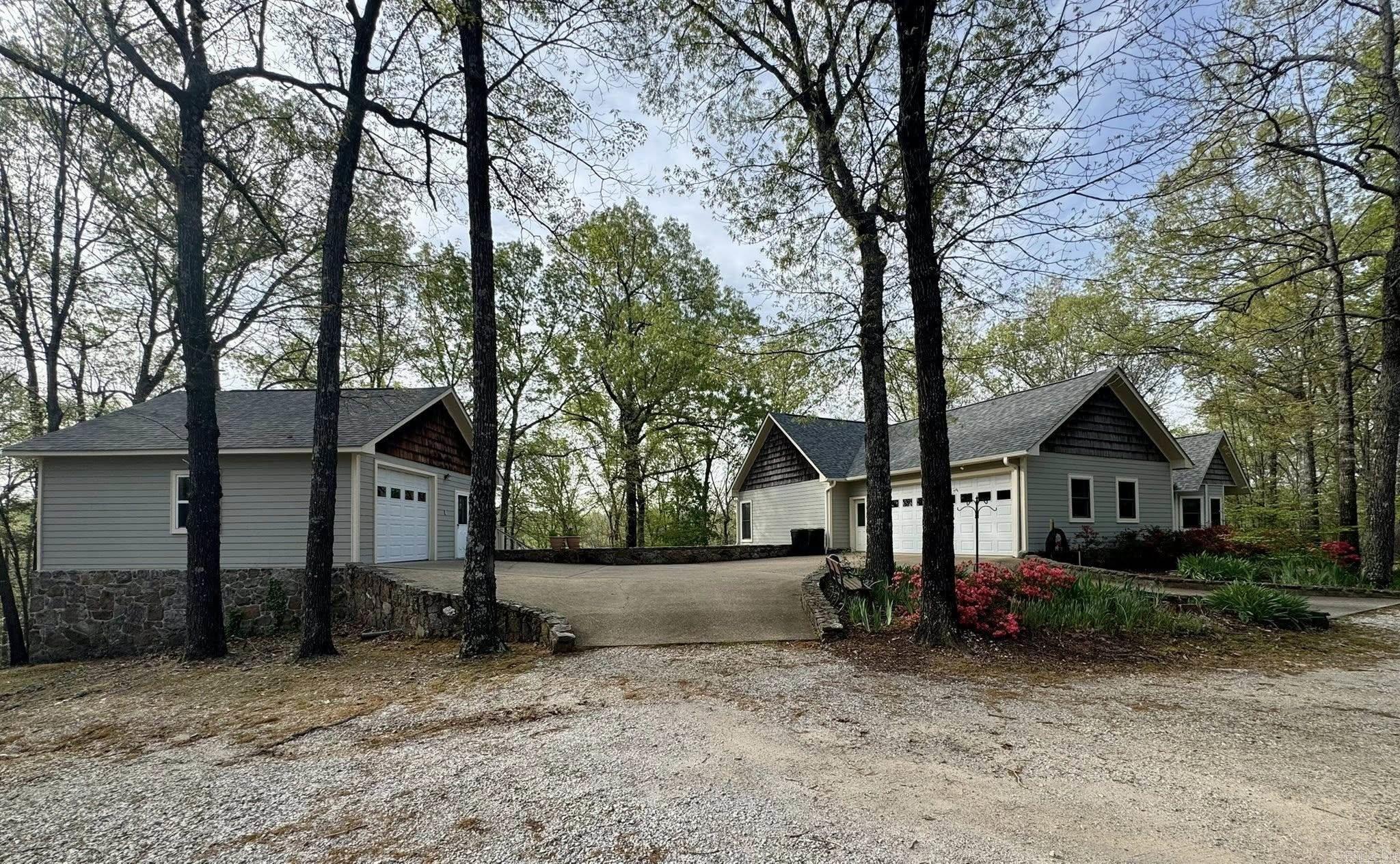 855 N Ridgeview  Mountain View, AR