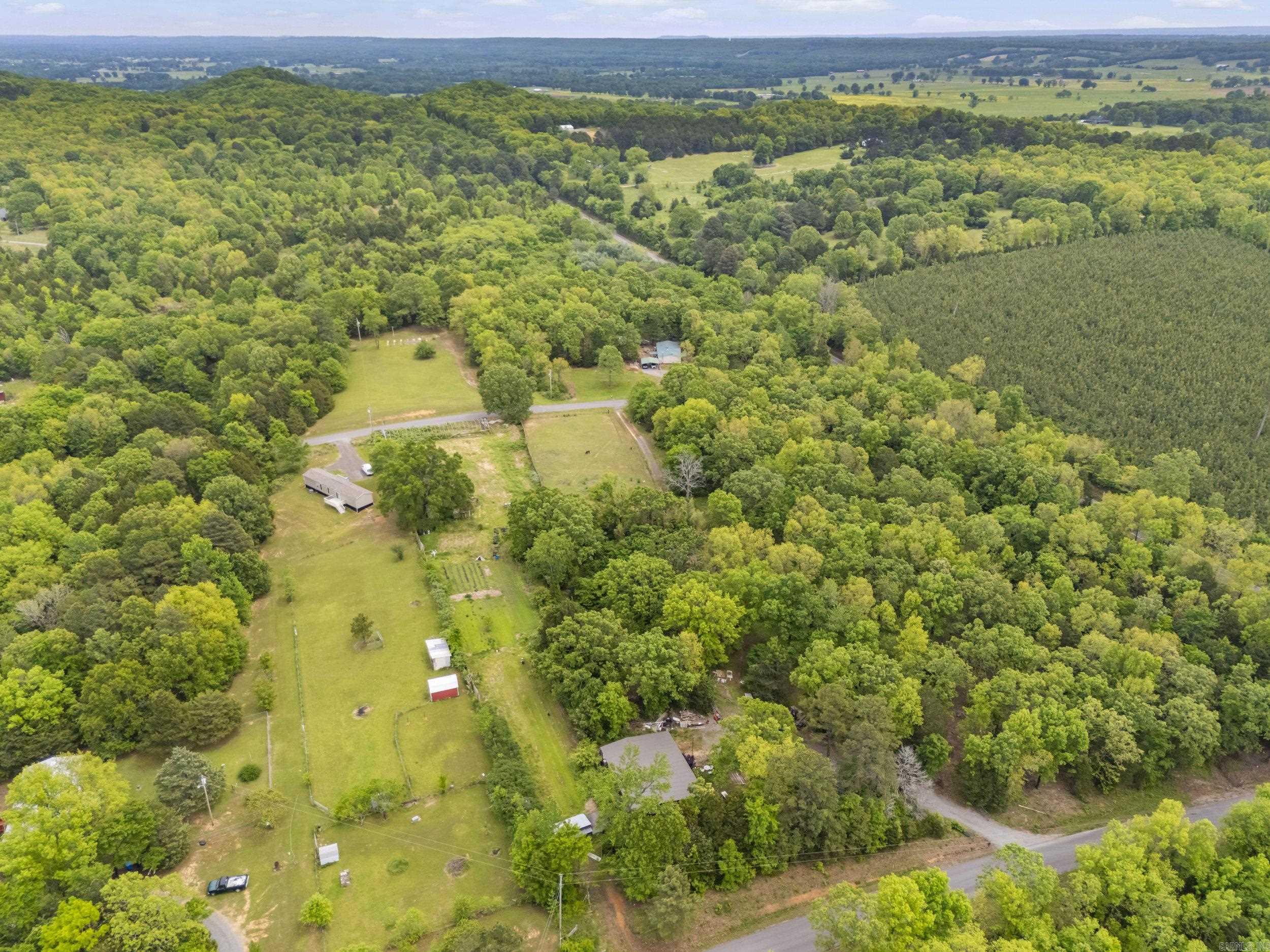 37  Jackson Rd  Holland, AR