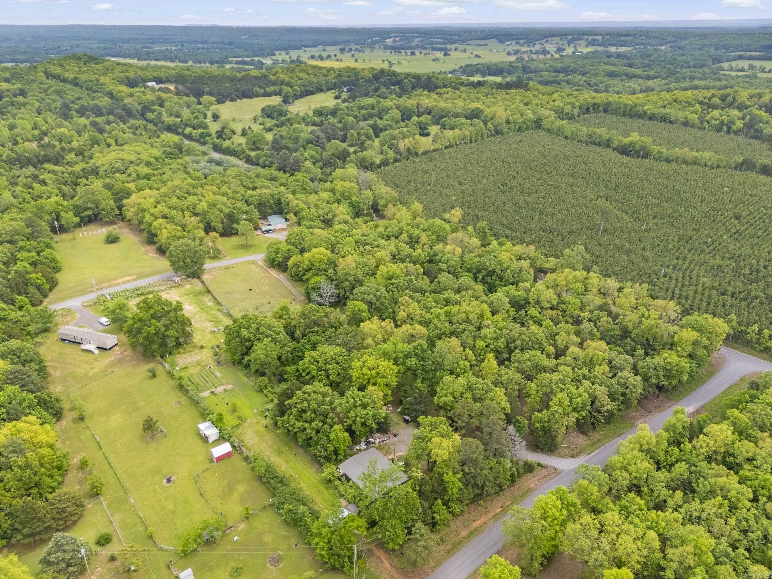 37  Jackson Rd  Holland, AR