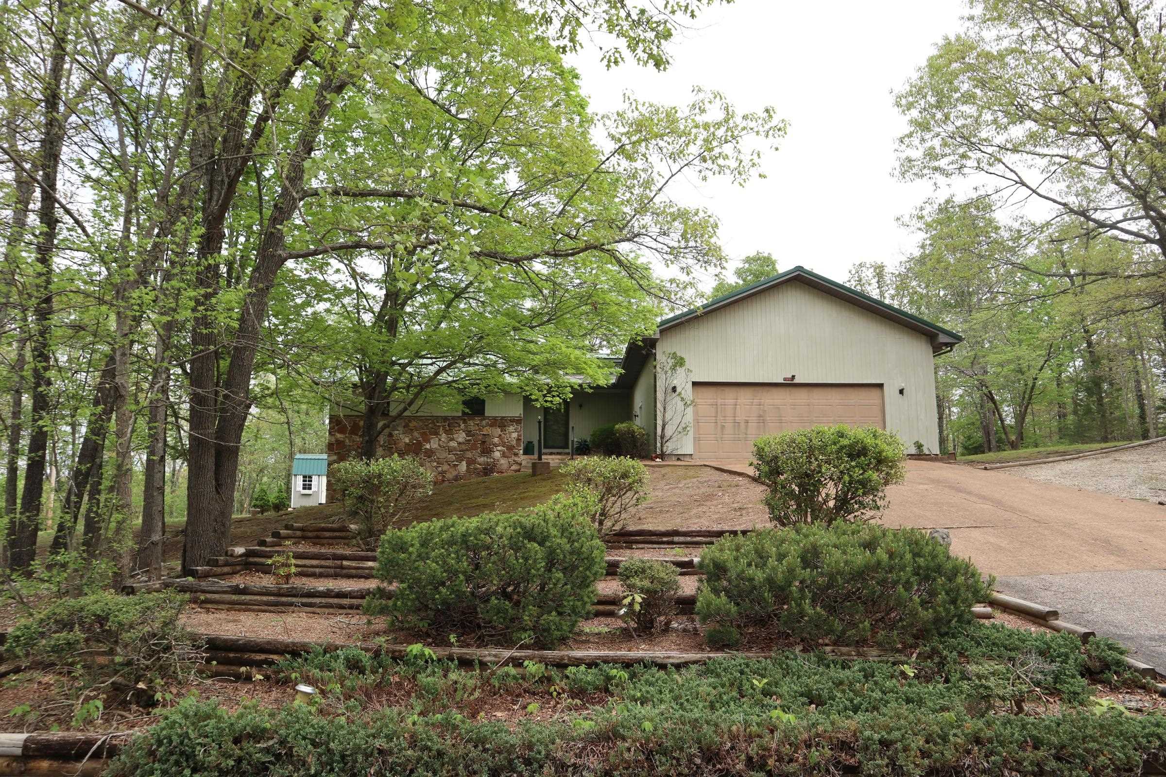 908  Crusoe Ave  Horseshoe Bend, AR
