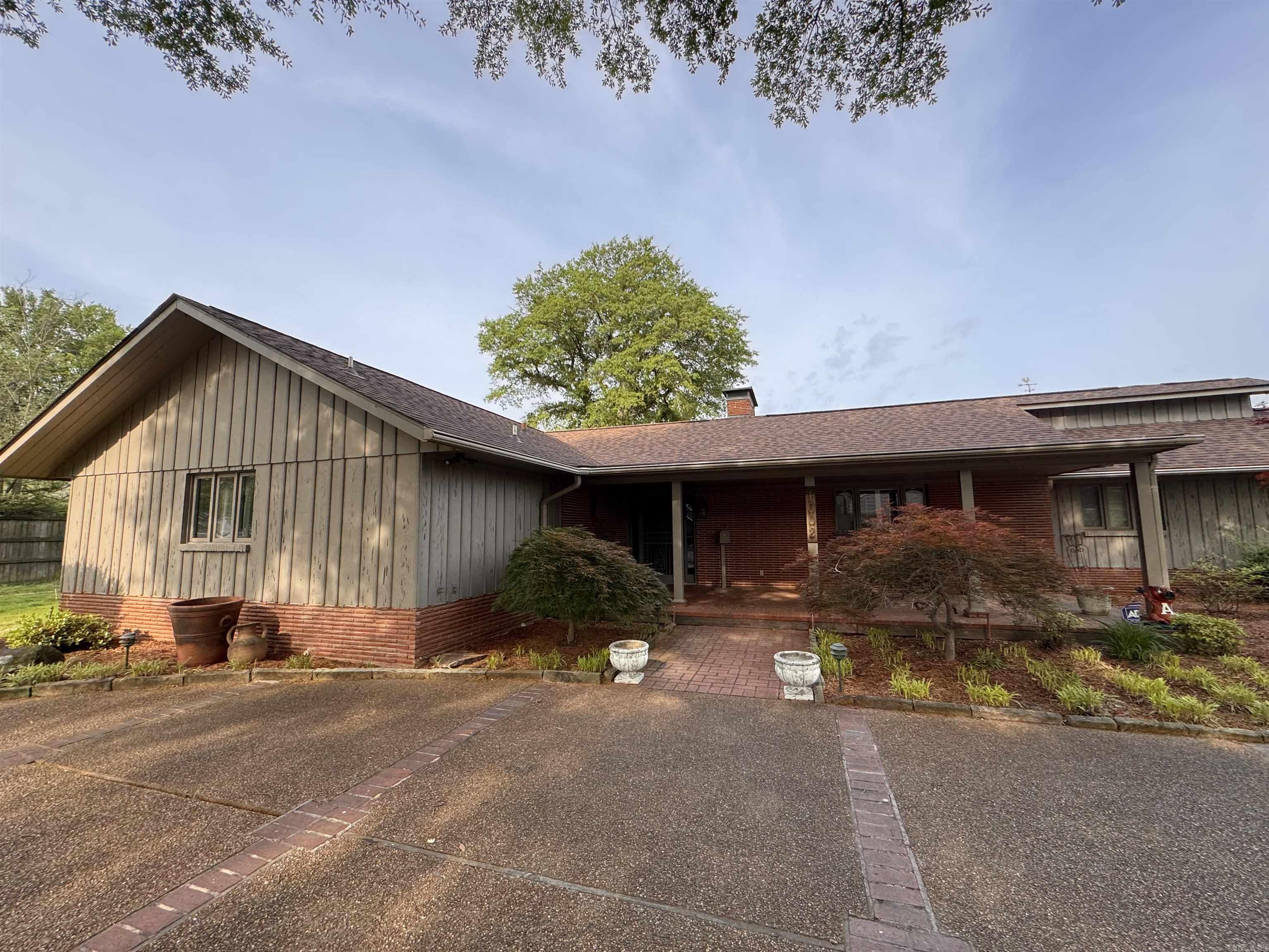 1002 S Lowe  Stuttgart, AR