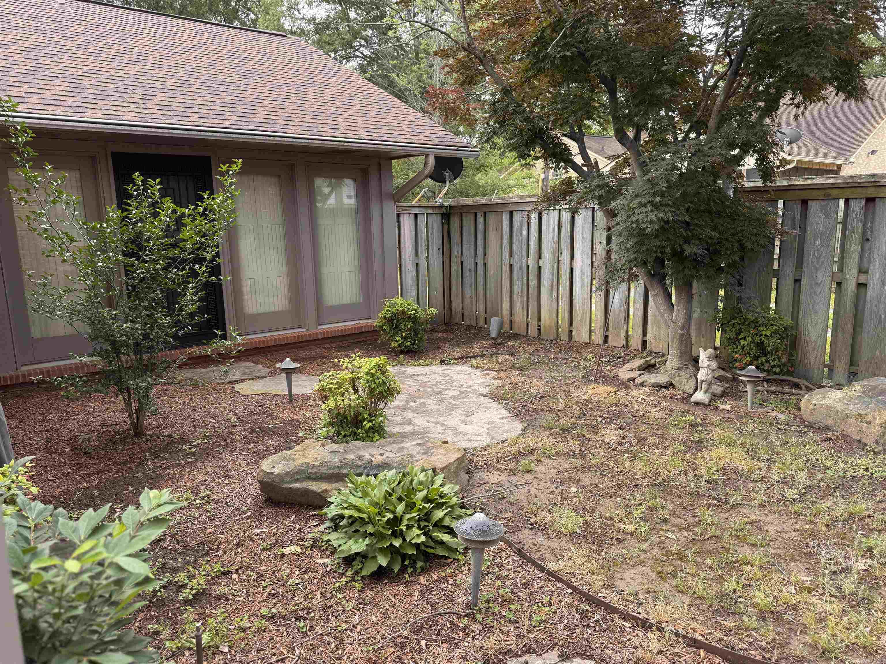 1002 S Lowe Street Stuttgart, AR 72160