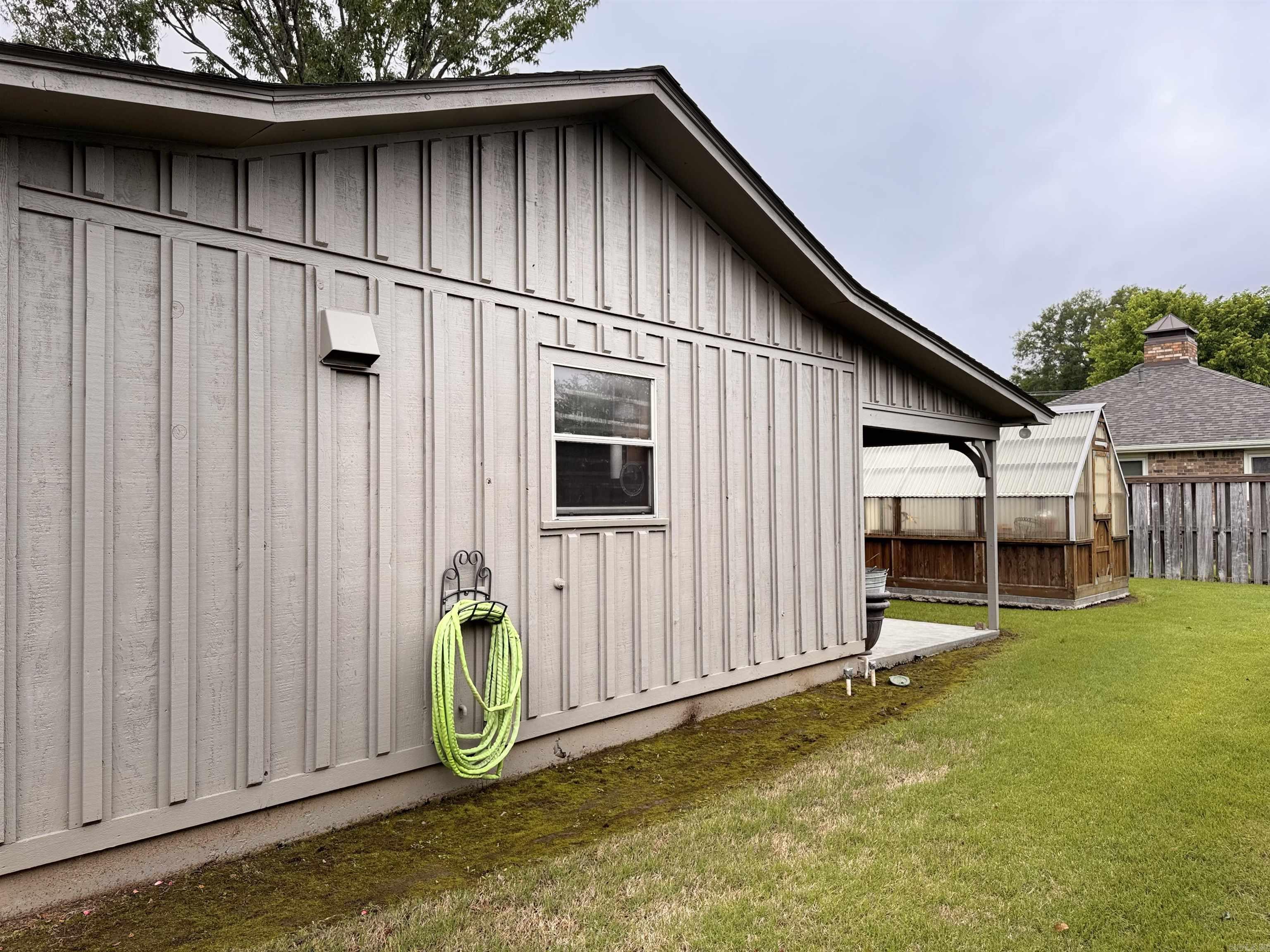 1002 S Lowe Street Stuttgart, AR 72160
