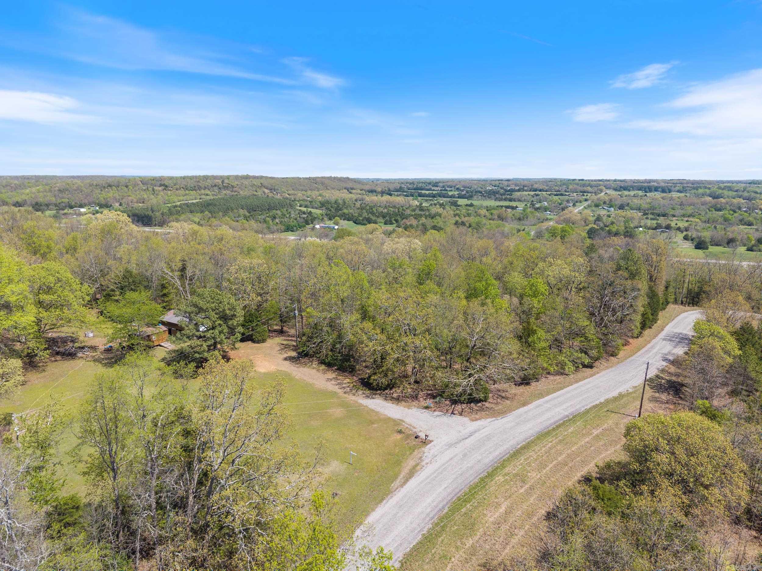 192  Overbeck Ln  Romance, AR