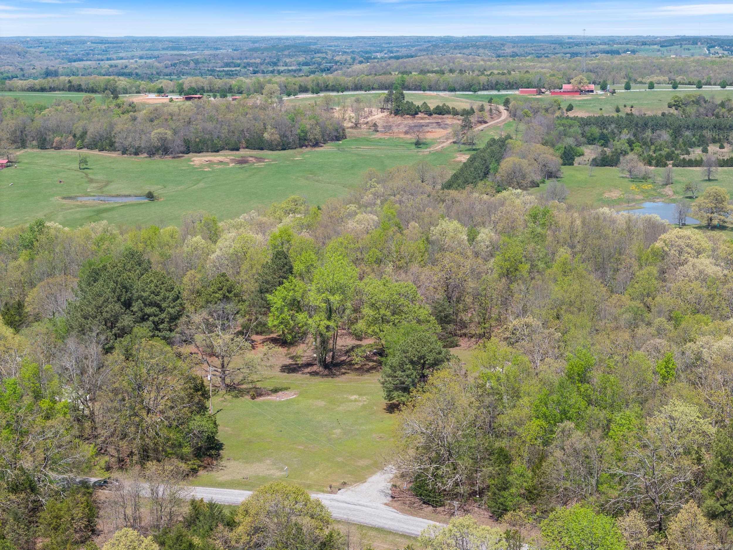192  Overbeck Ln  Romance, AR