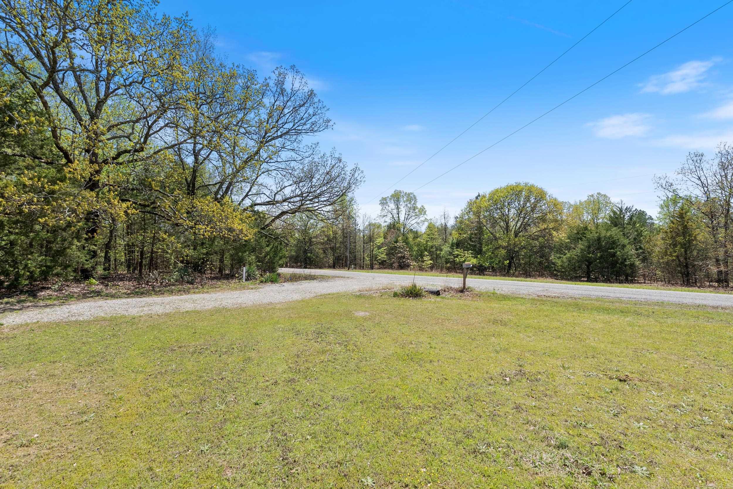 192  Overbeck Ln  Romance, AR