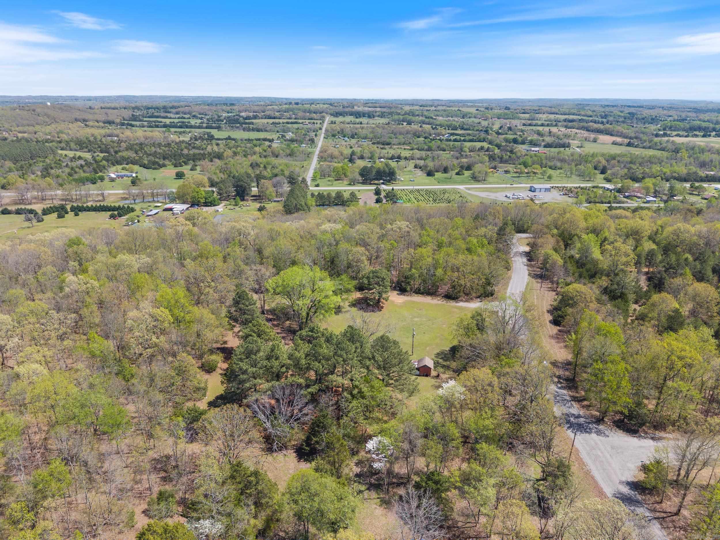192  Overbeck Ln  Romance, AR