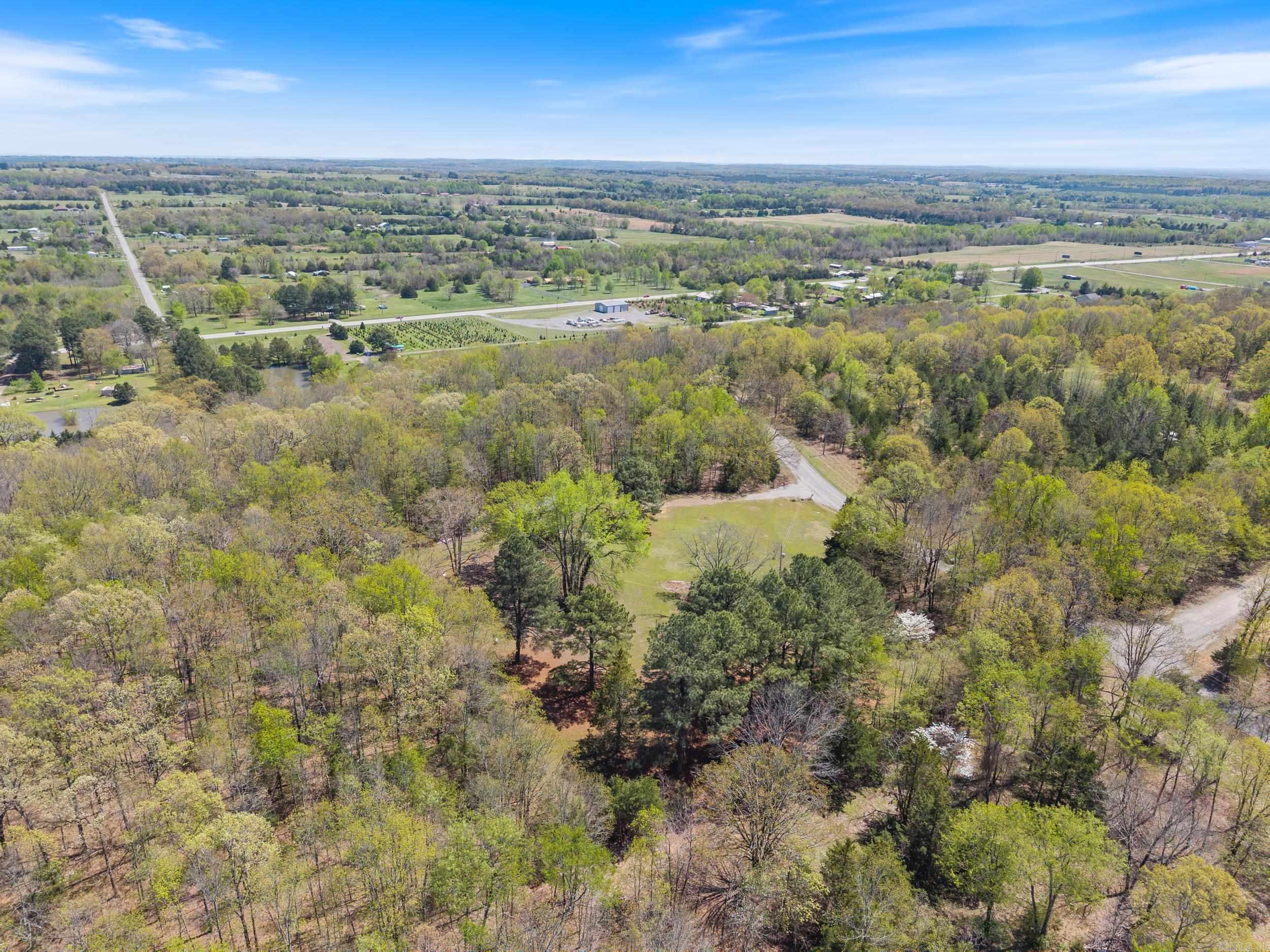192  Overbeck Ln  Romance, AR