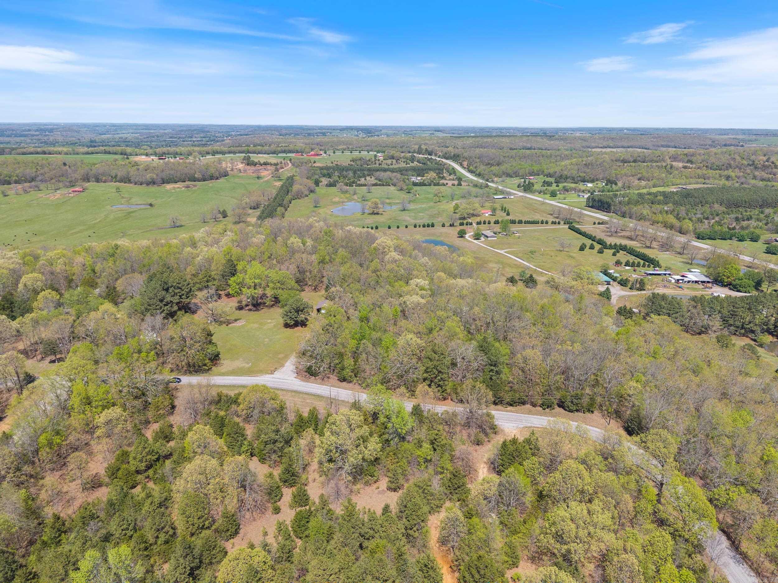 192  Overbeck Ln  Romance, AR