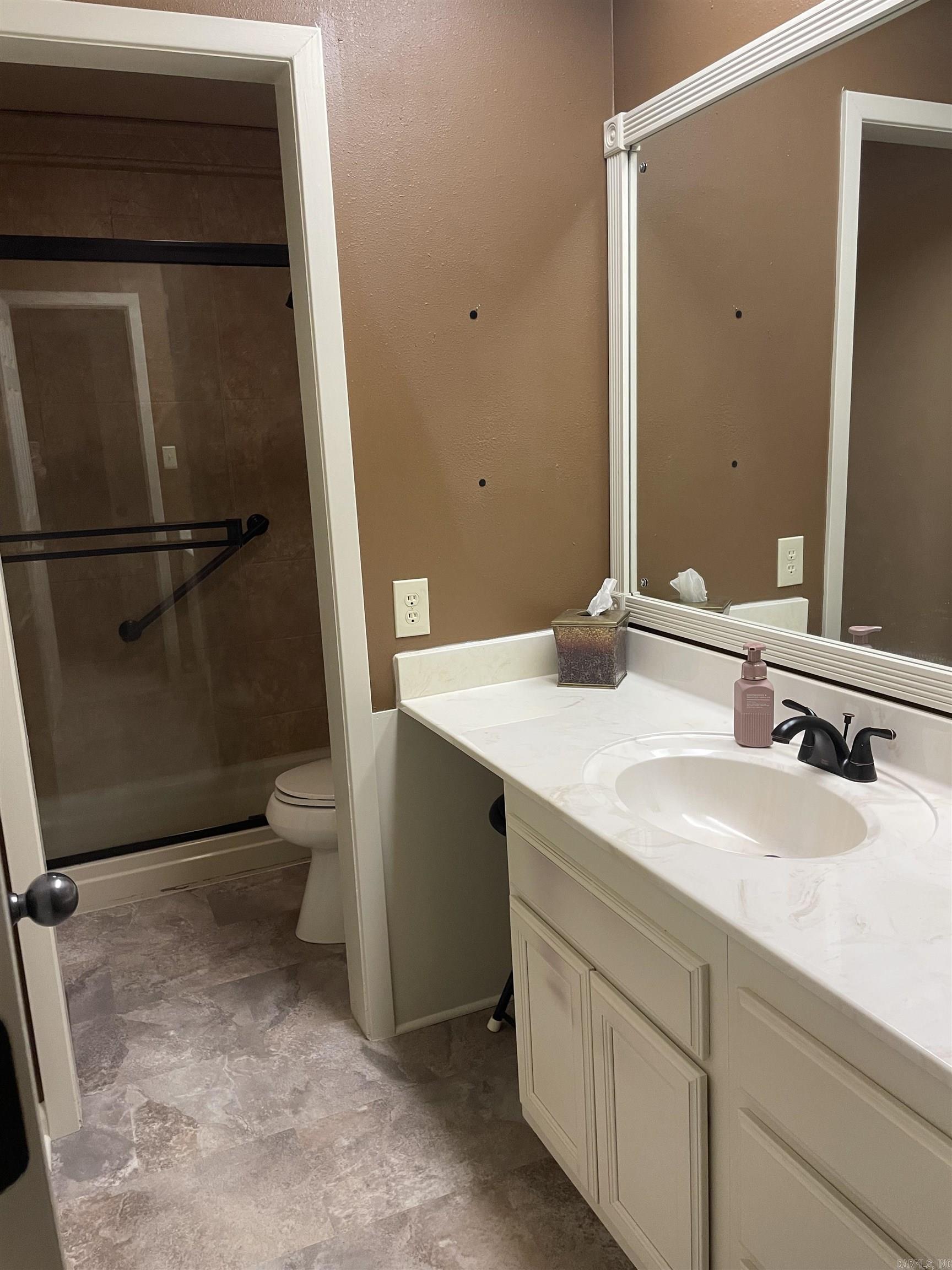 1401  Headlee Dr  Searcy, AR