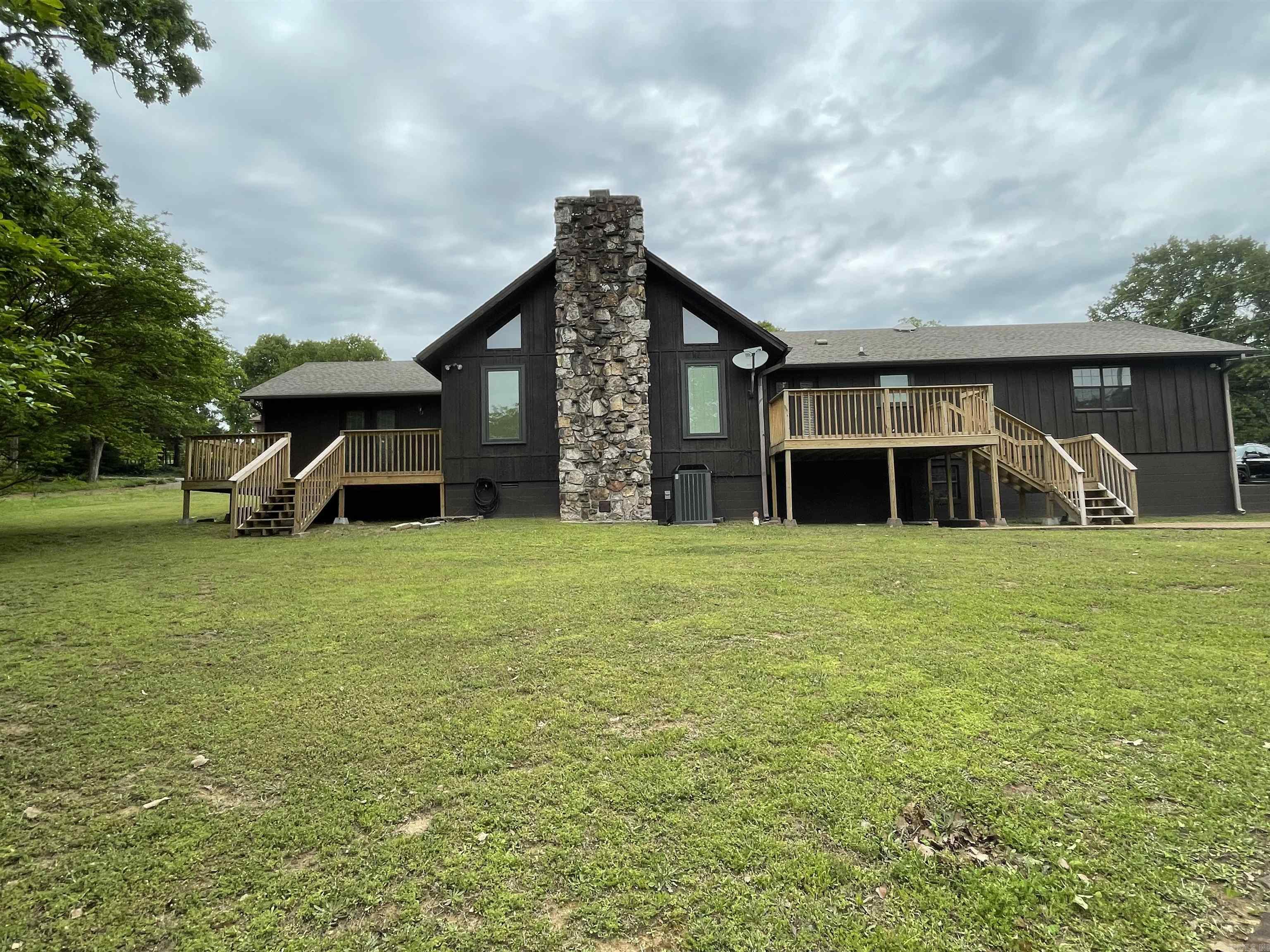 1401  Headlee Dr  Searcy, AR