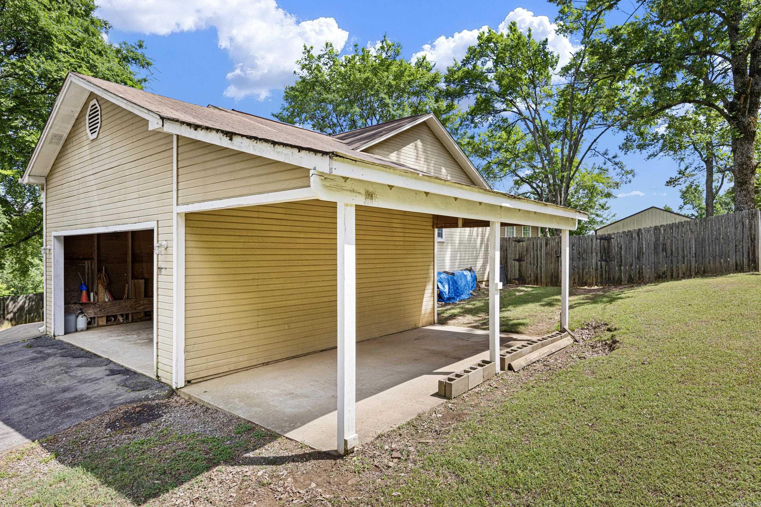 205 NW 17th  Atkins, AR