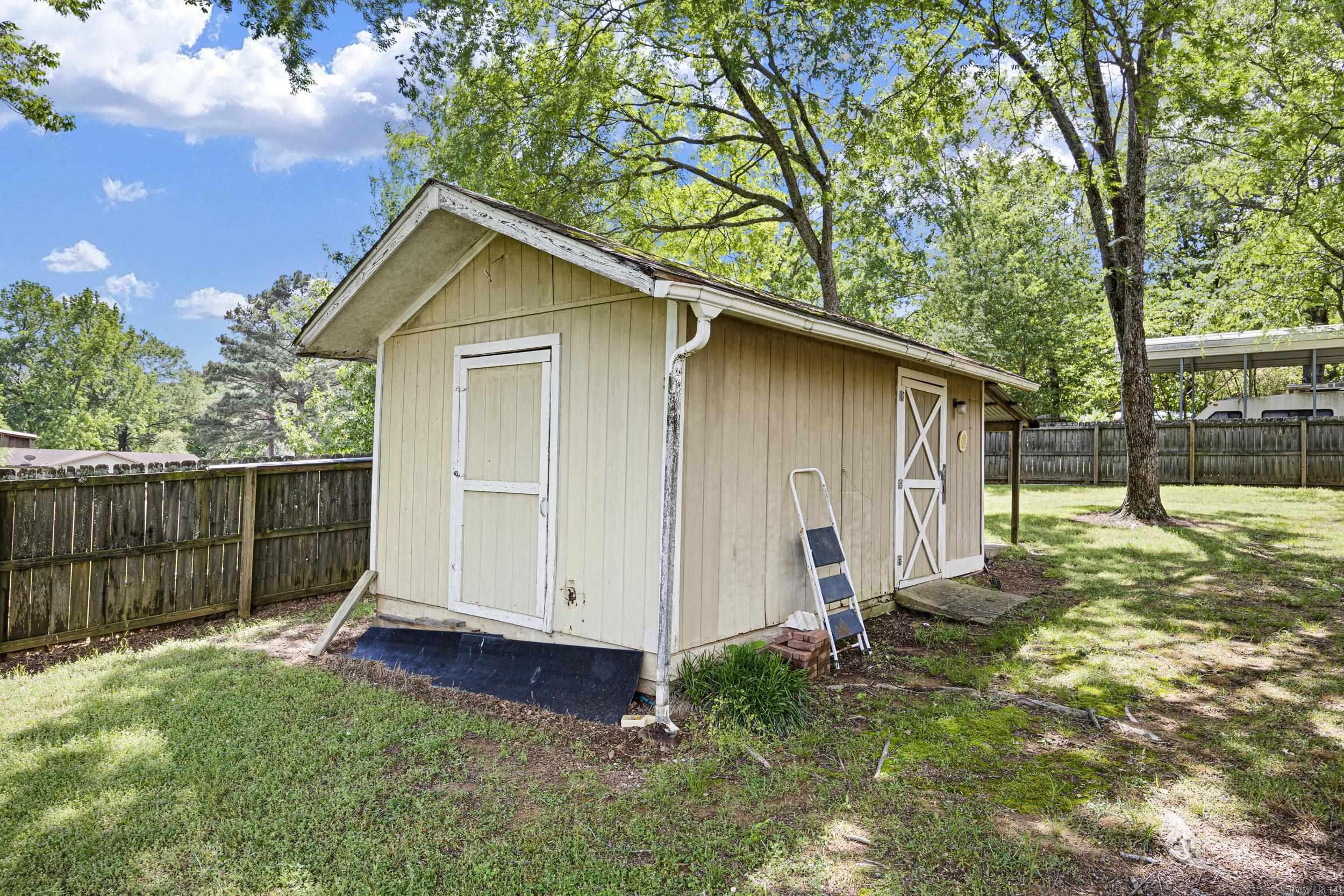 205 NW 17th  Atkins, AR