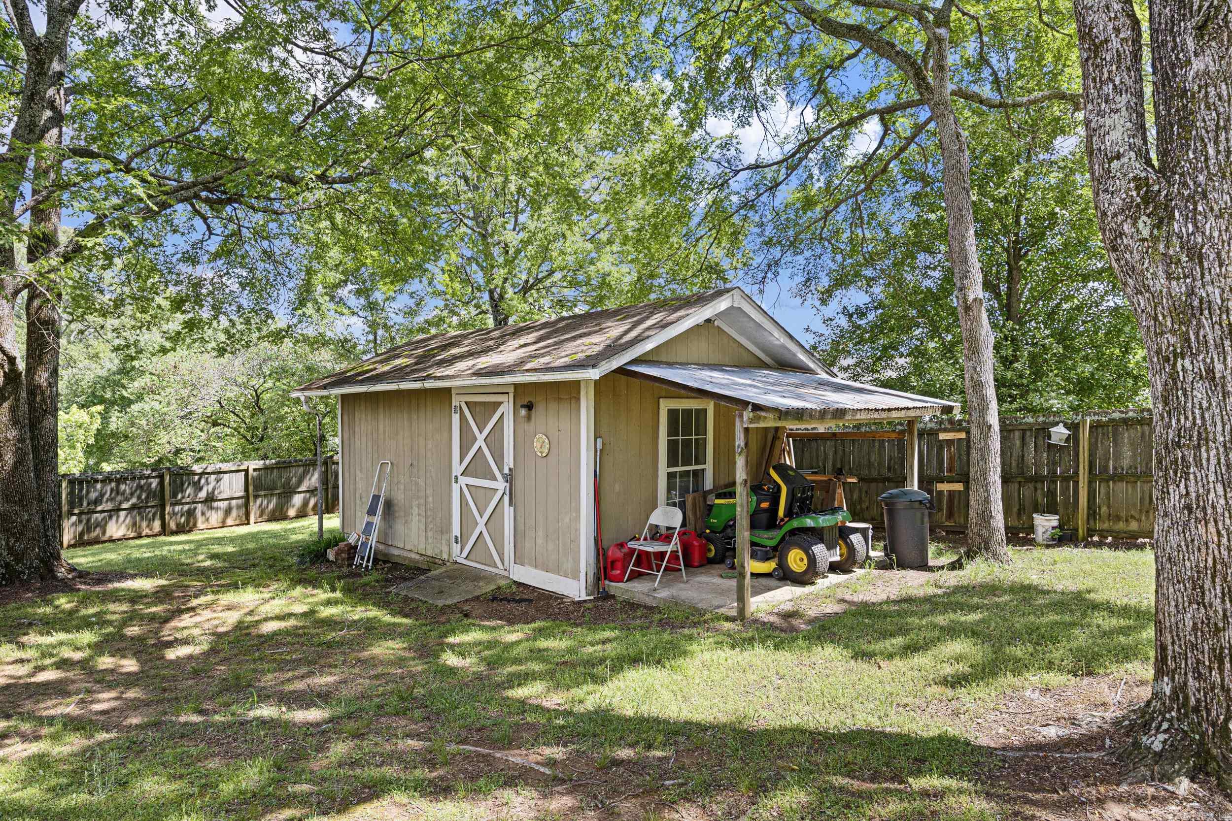 205 NW 17th  Atkins, AR