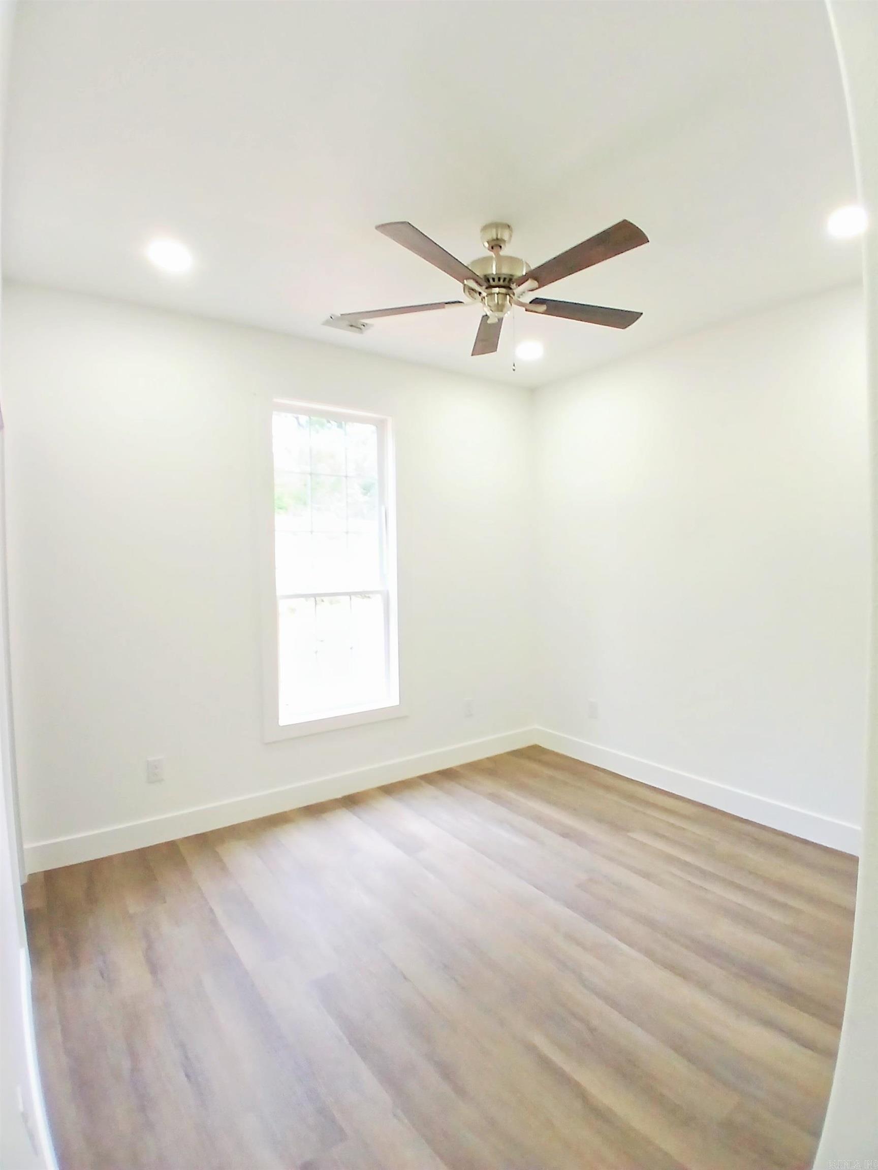 166  Woodridge St  Hot Springs, AR