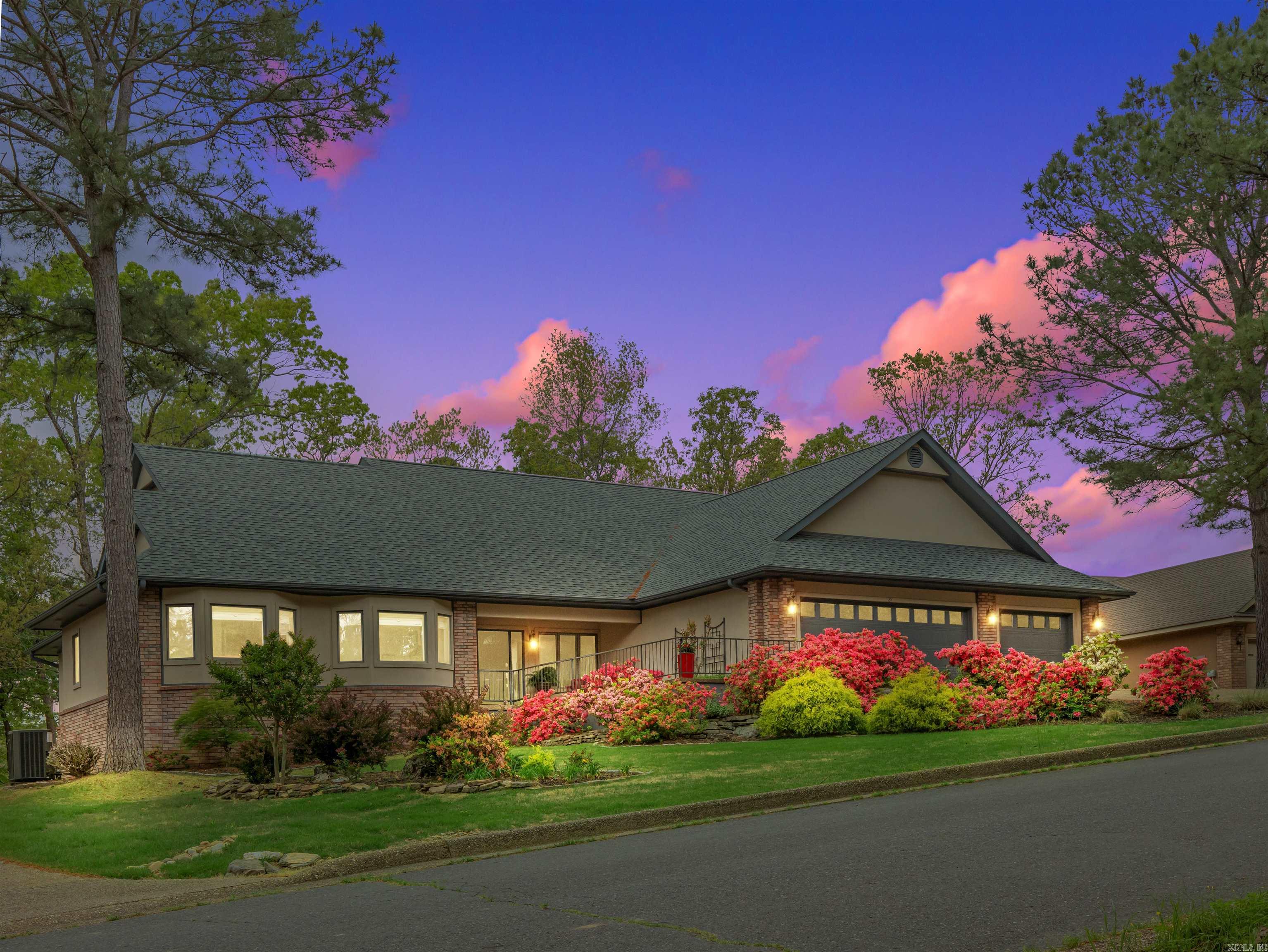 27  Realeza Ct.  Hot Springs Village, AR