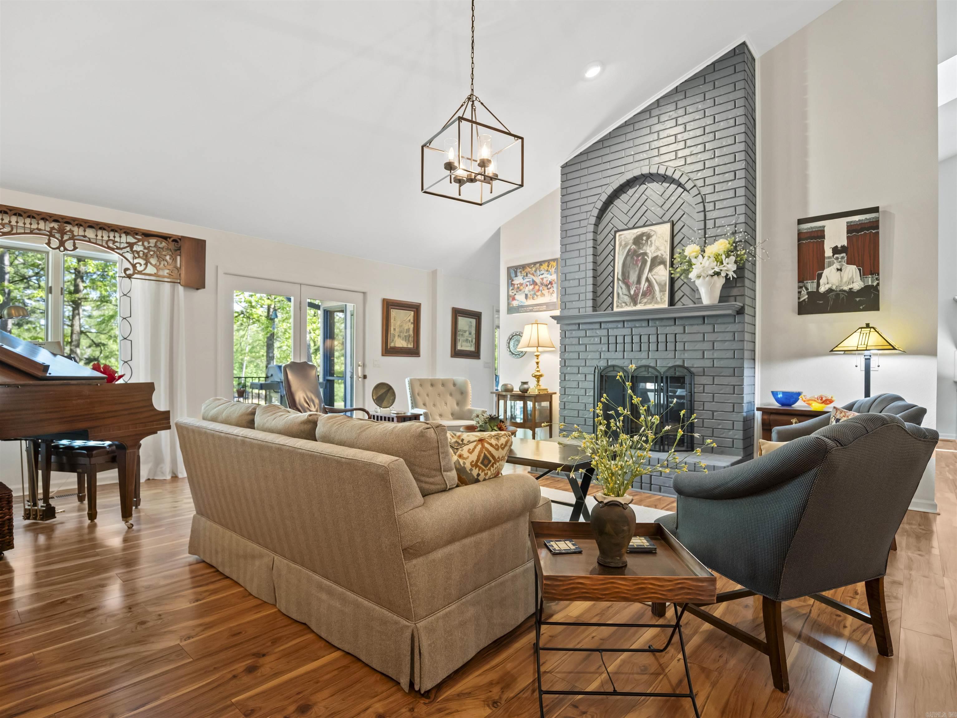 27  Realeza Ct.  Hot Springs Village, AR