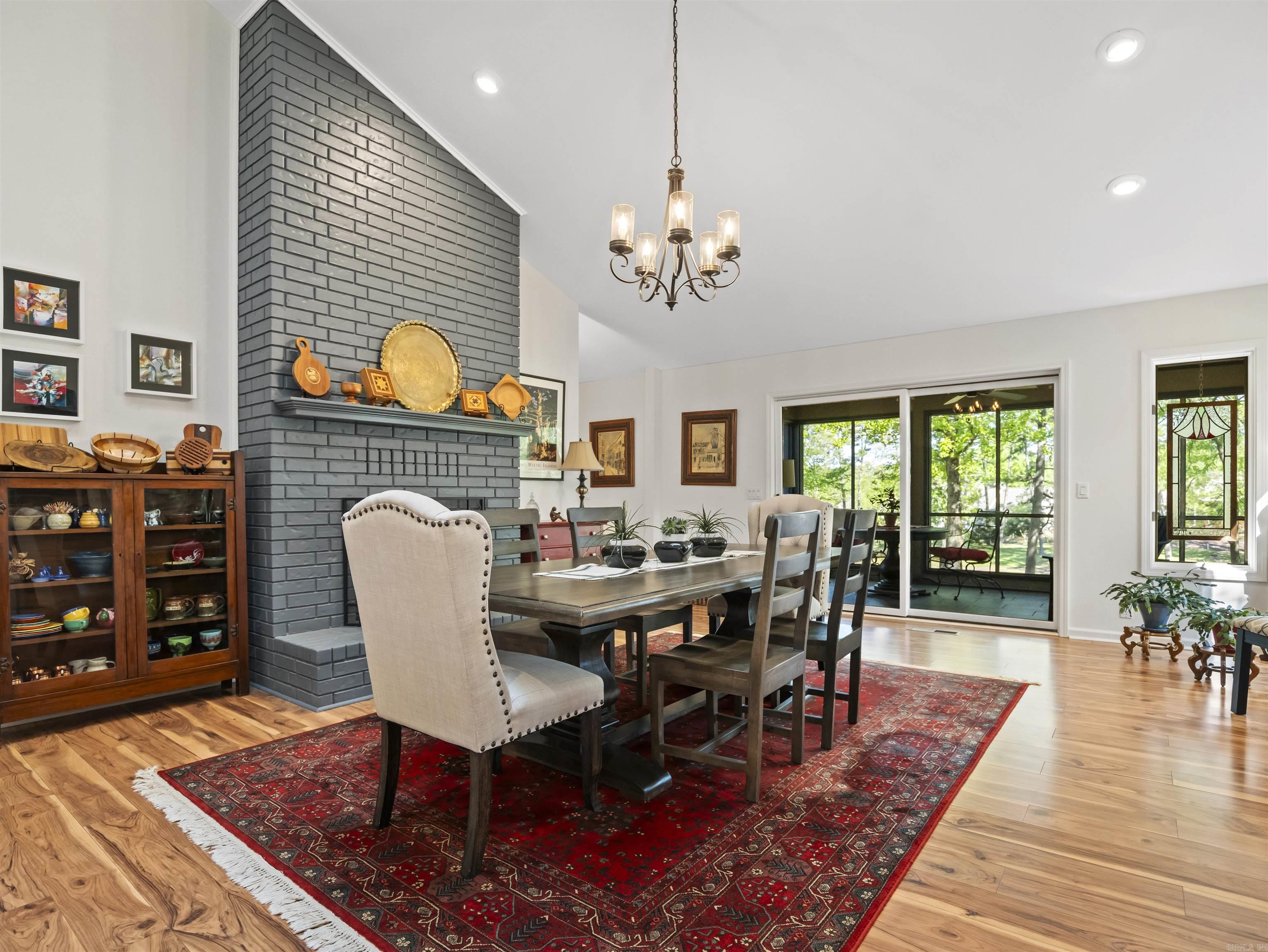 27  Realeza Ct.  Hot Springs Village, AR