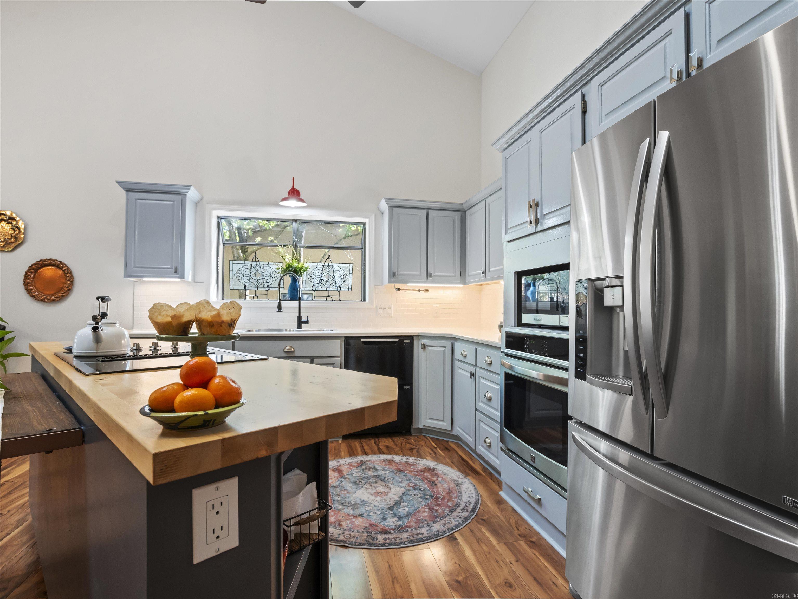 27  Realeza Ct.  Hot Springs Village, AR