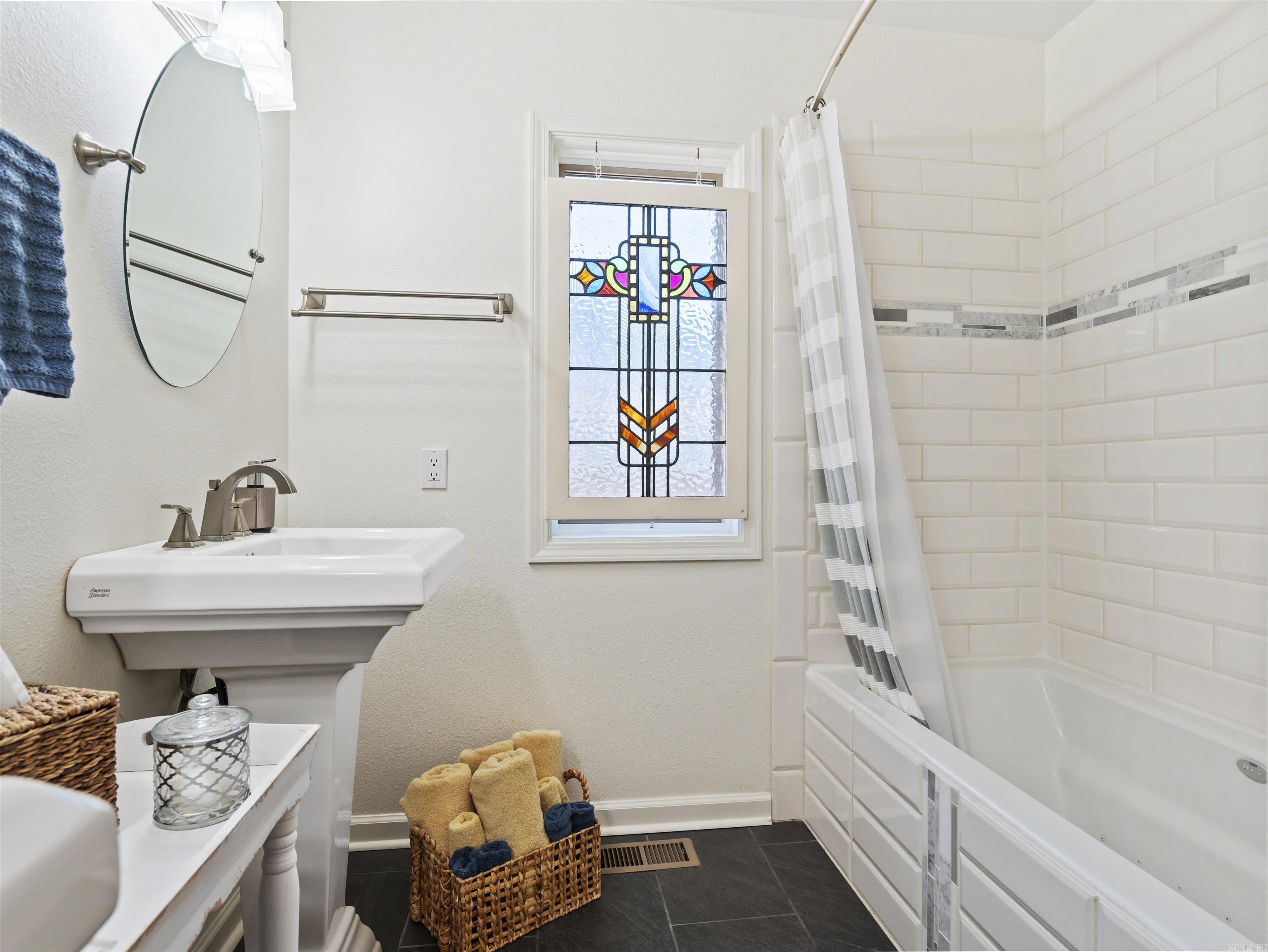 27  Realeza Ct.  Hot Springs Village, AR