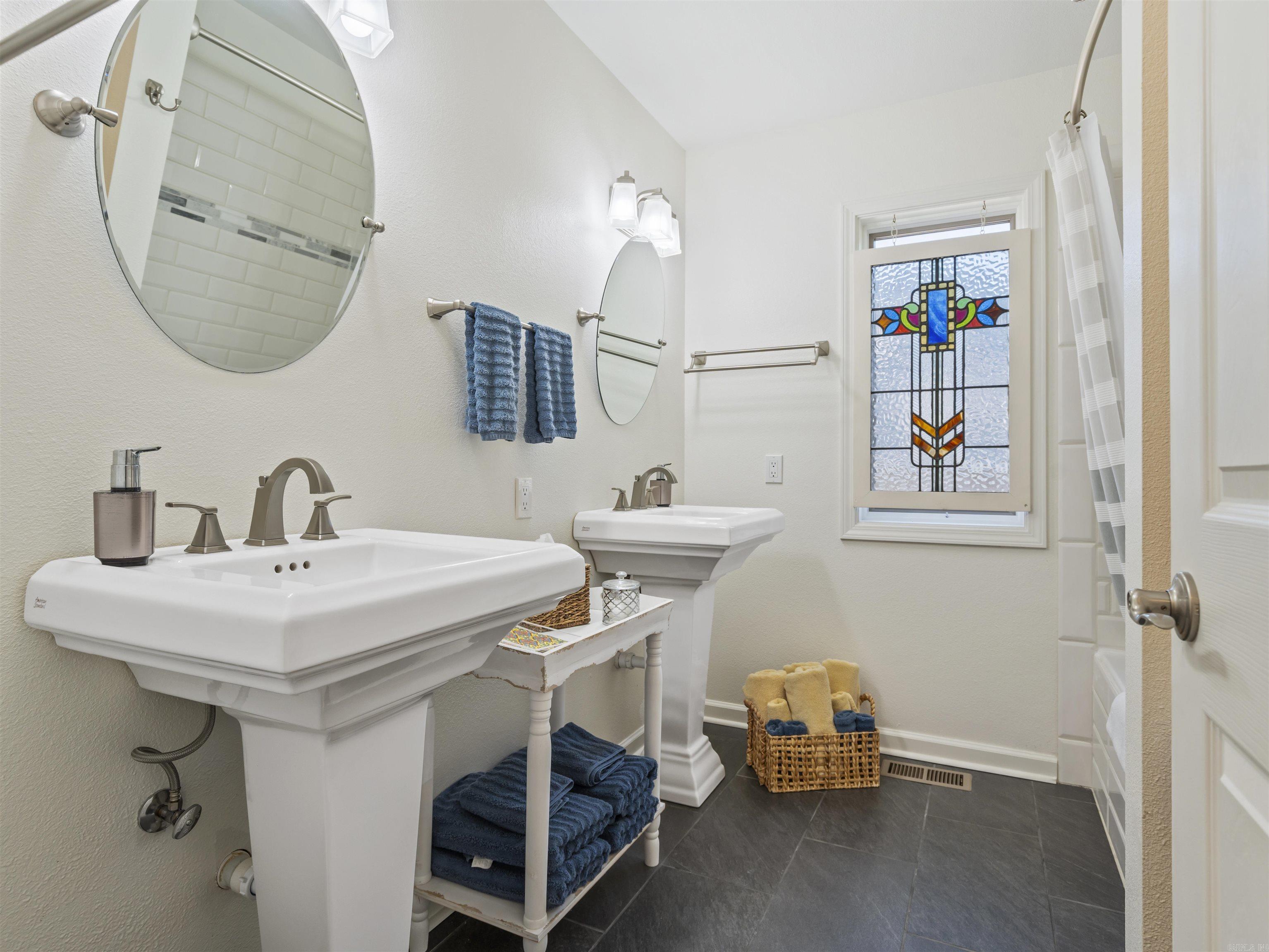 27  Realeza Ct.  Hot Springs Village, AR