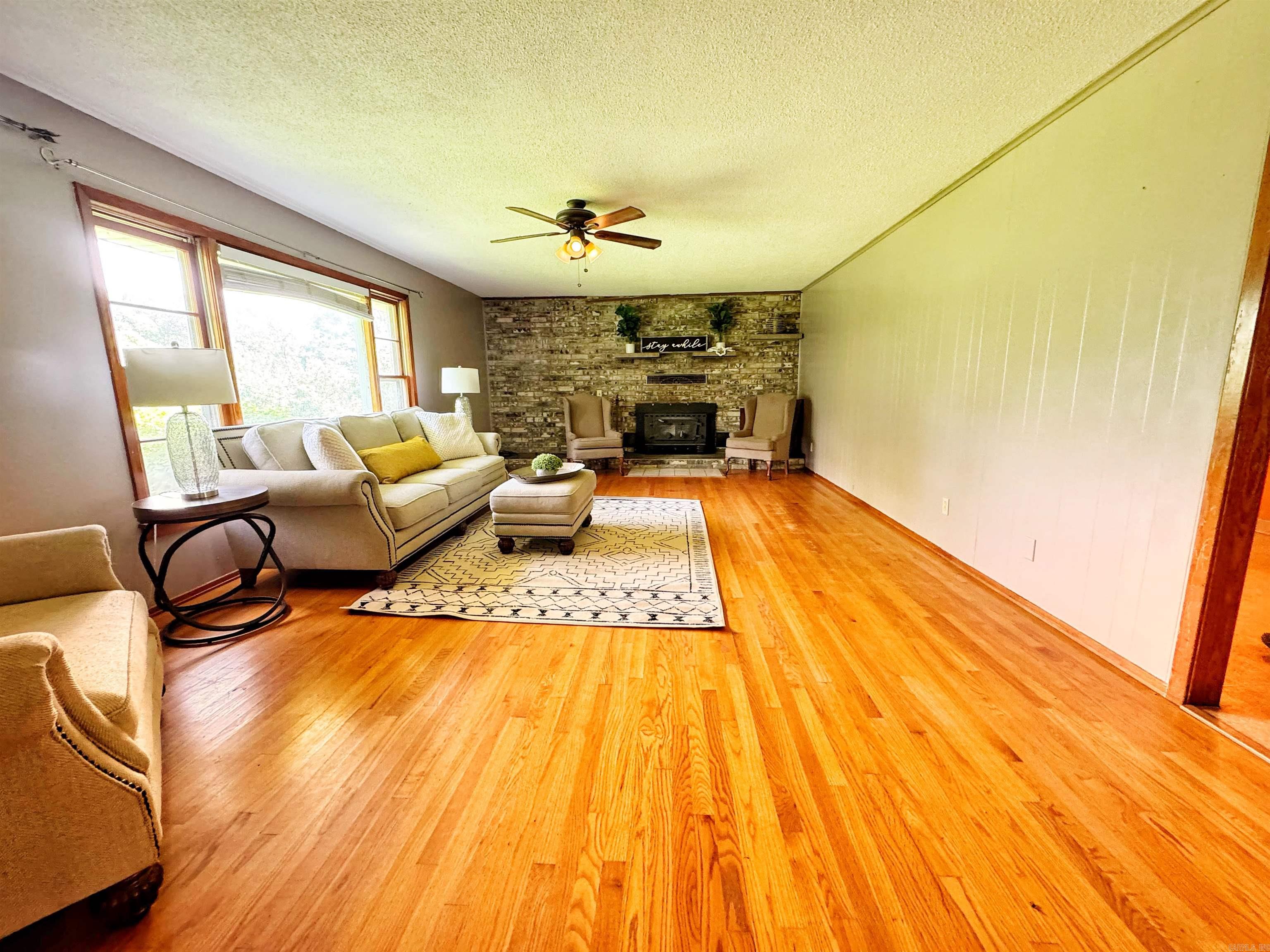 40  Sutton  Batesville, AR